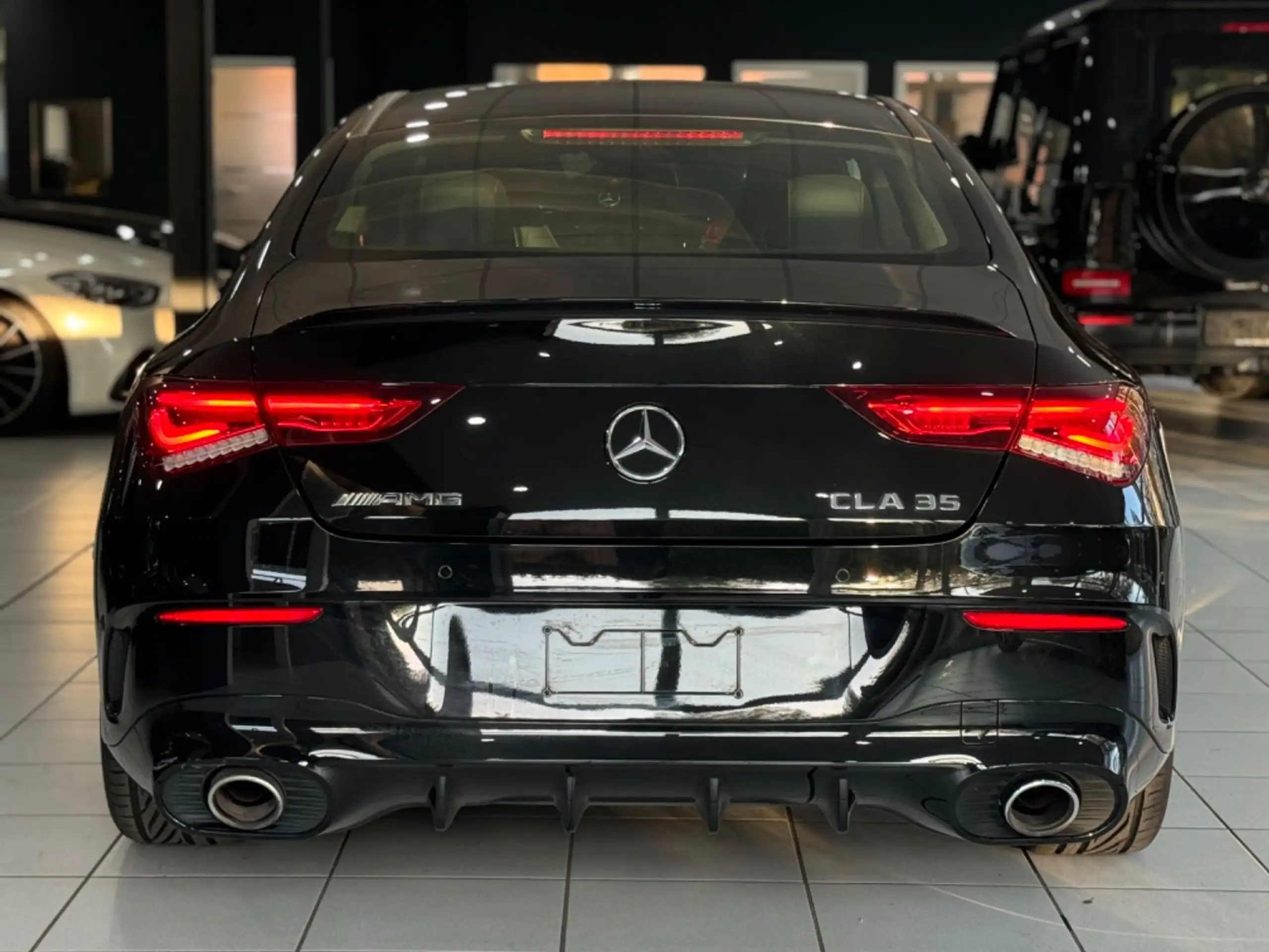 Mercedes-Benz - CLA 35 AMG