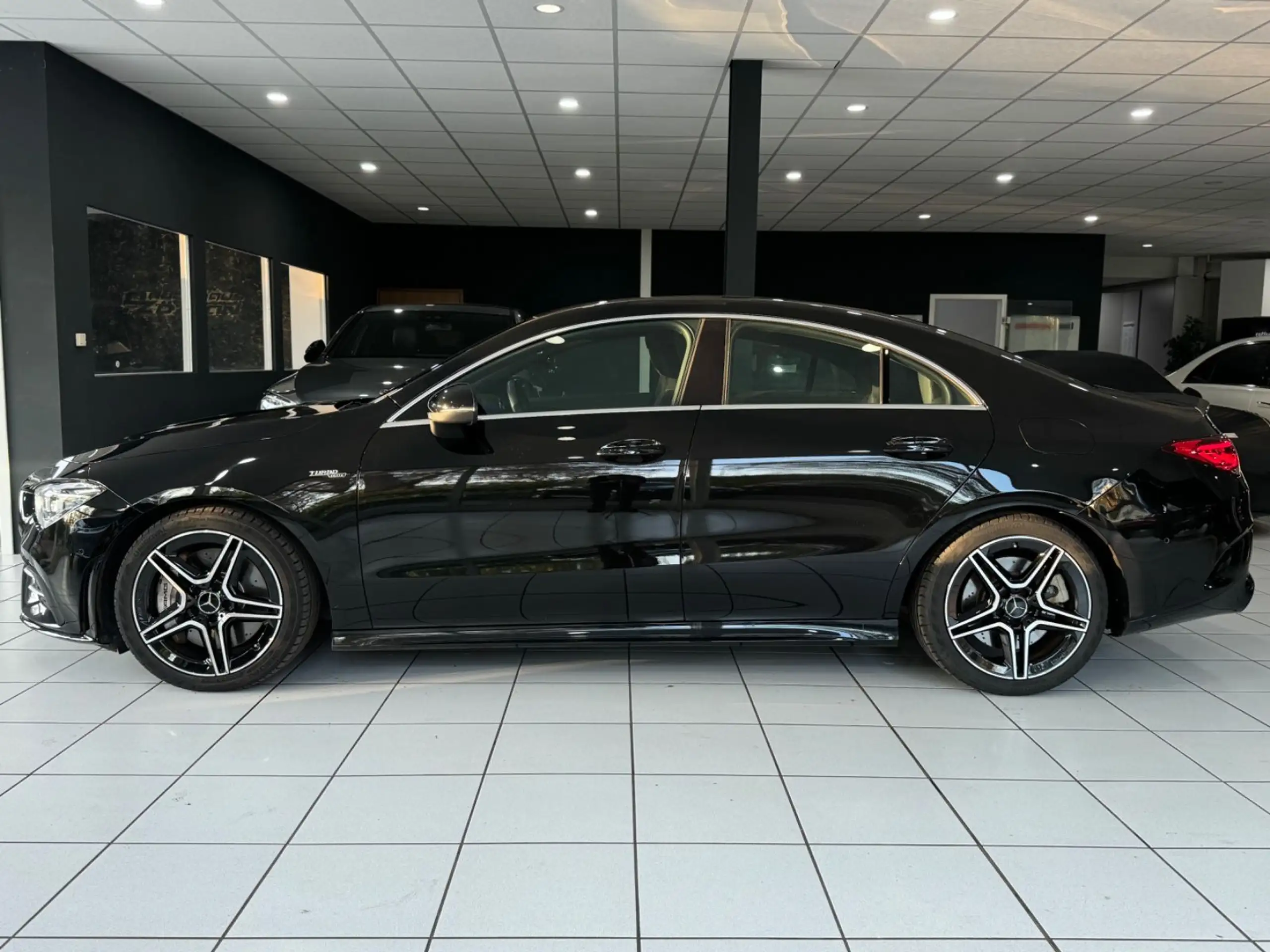 Mercedes-Benz - CLA 35 AMG