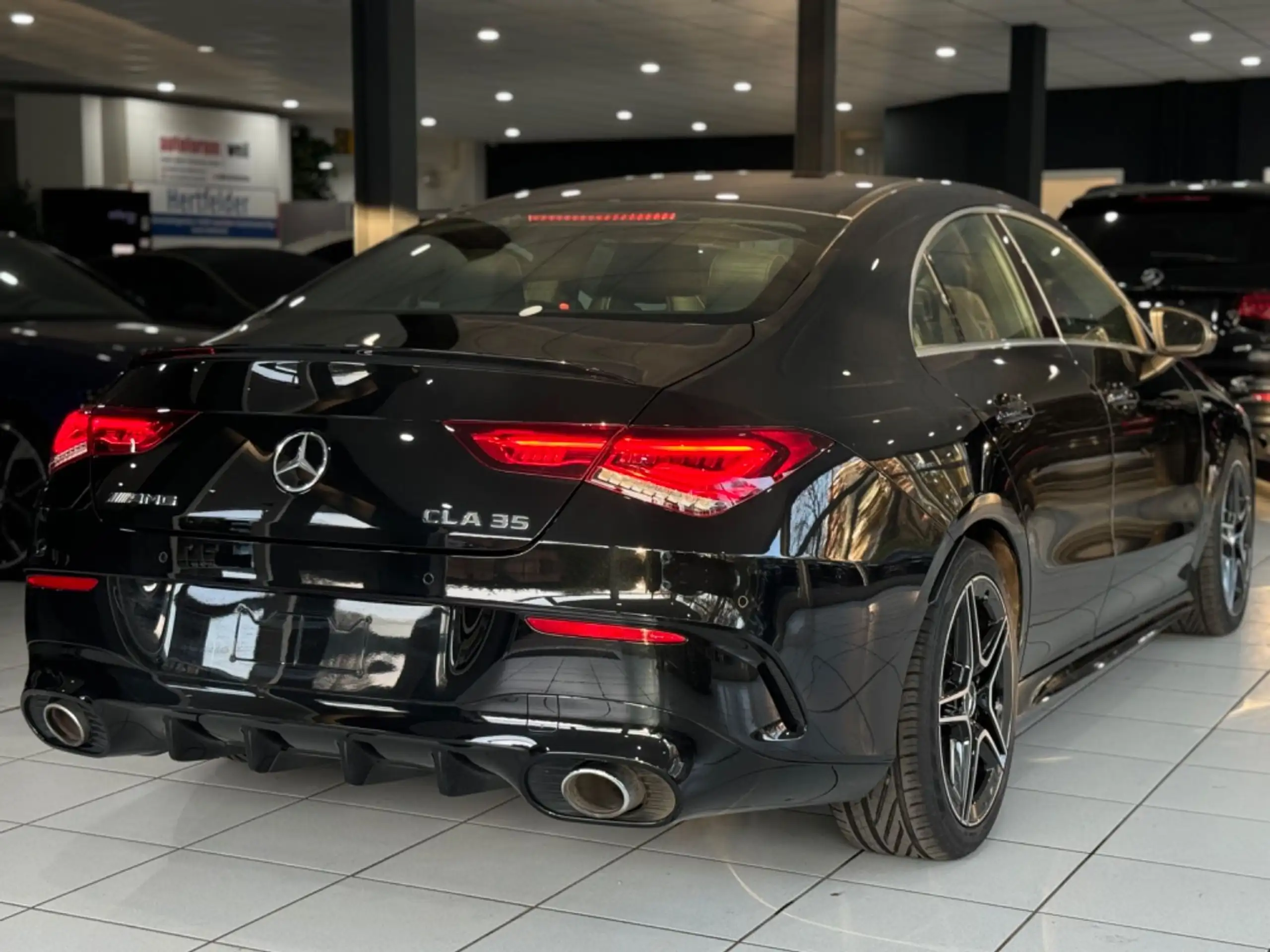 Mercedes-Benz - CLA 35 AMG