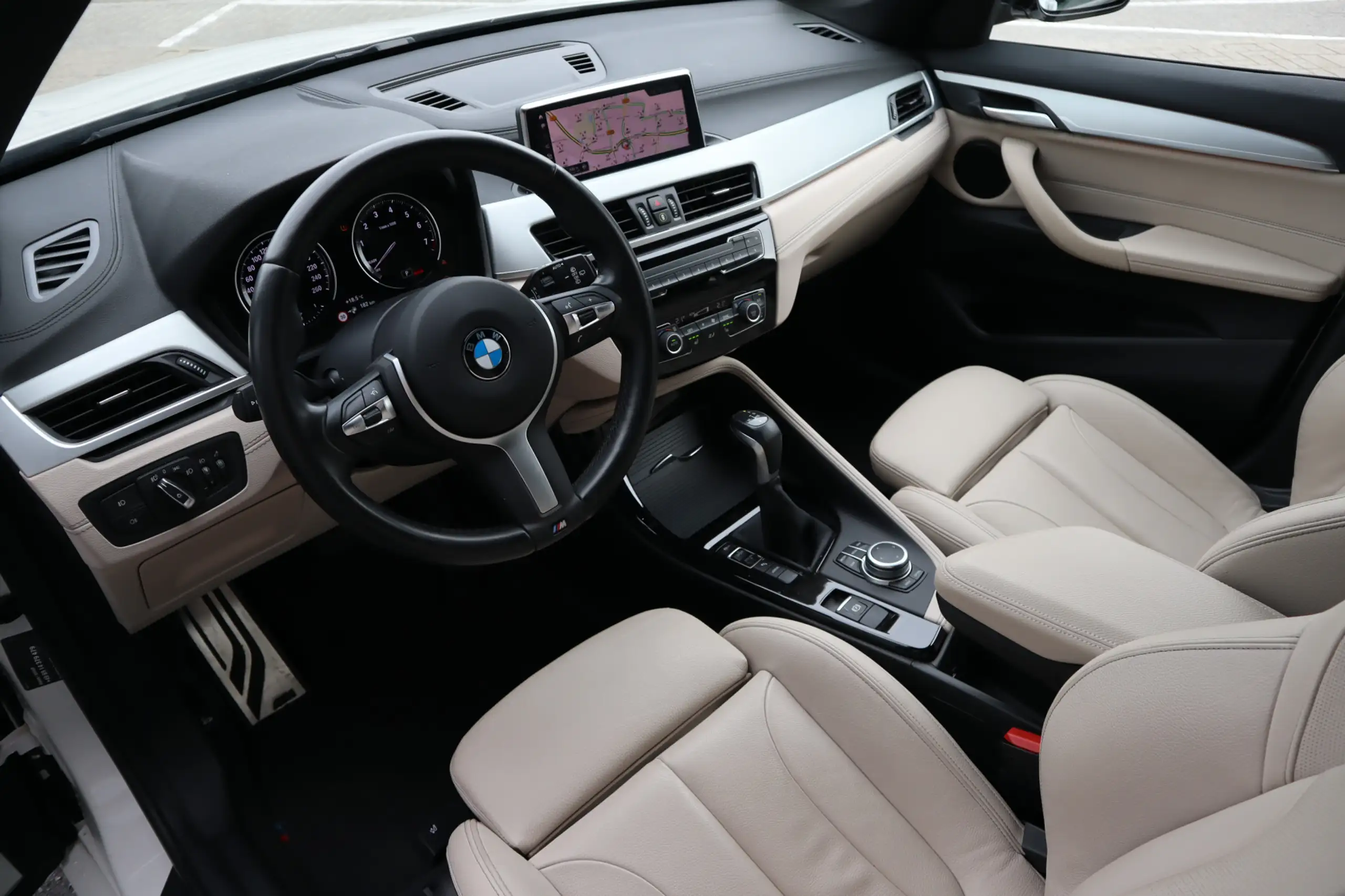 BMW - X1