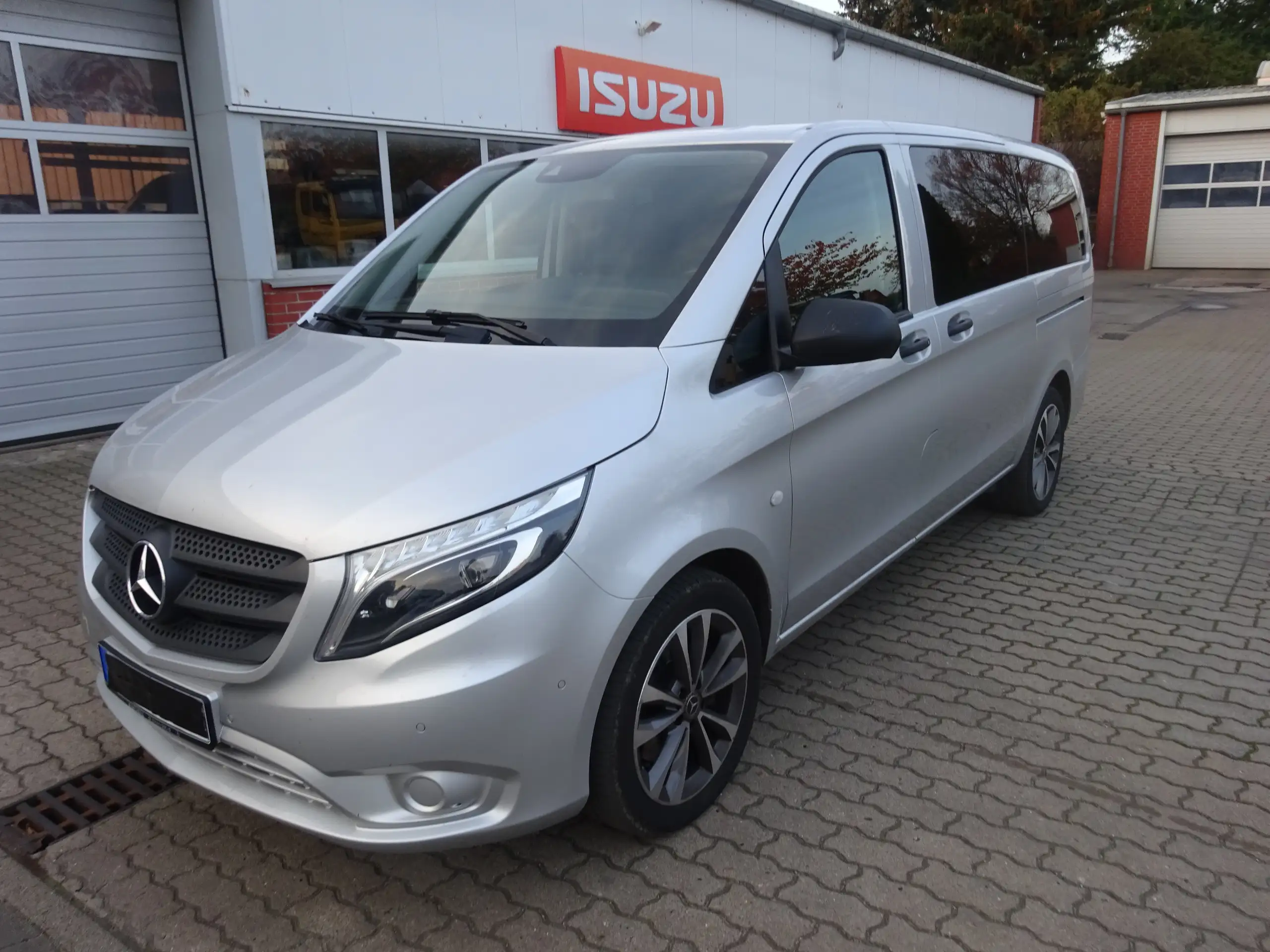 Mercedes-Benz - Vito