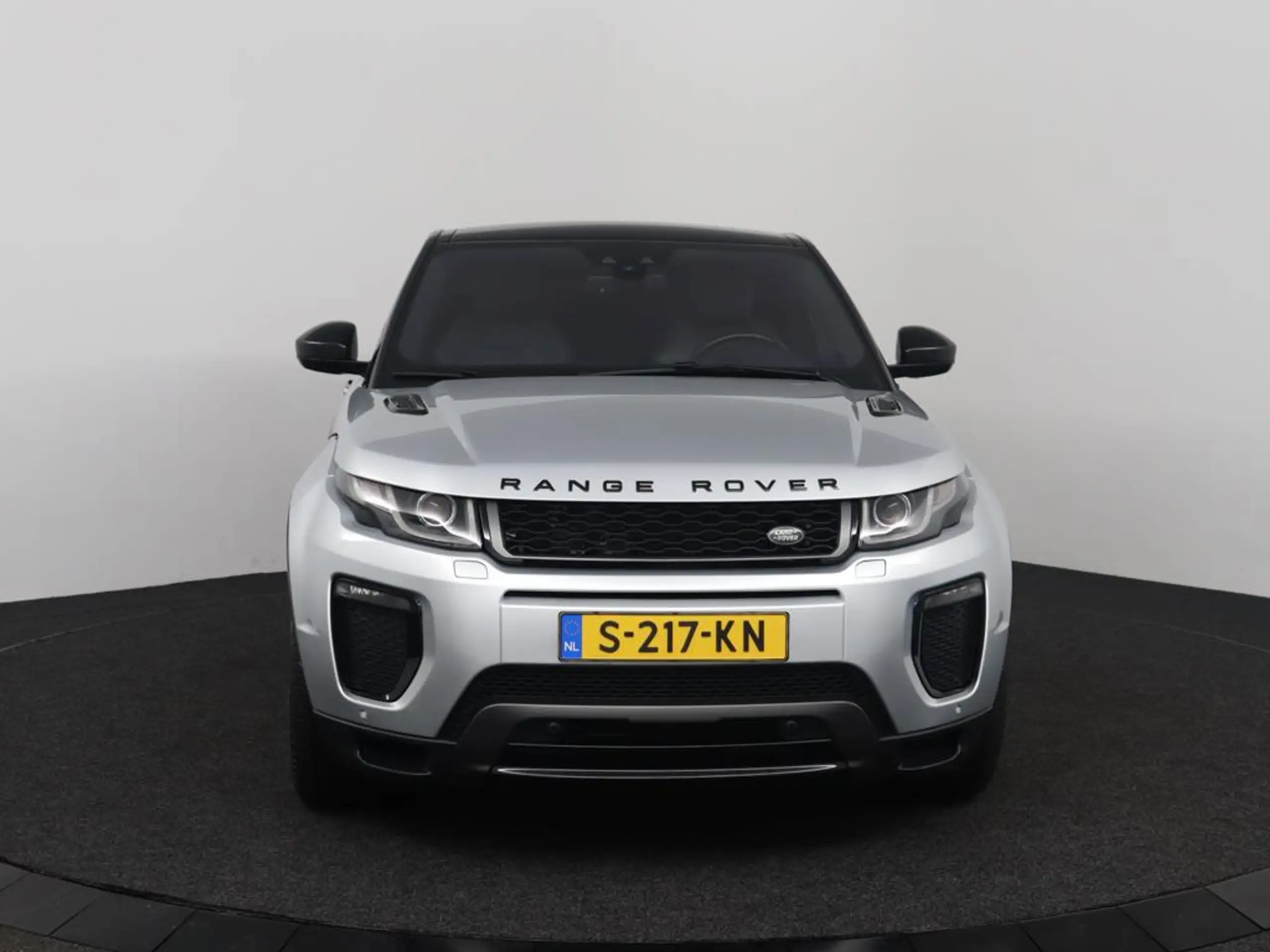 Land Rover - Range Rover Evoque