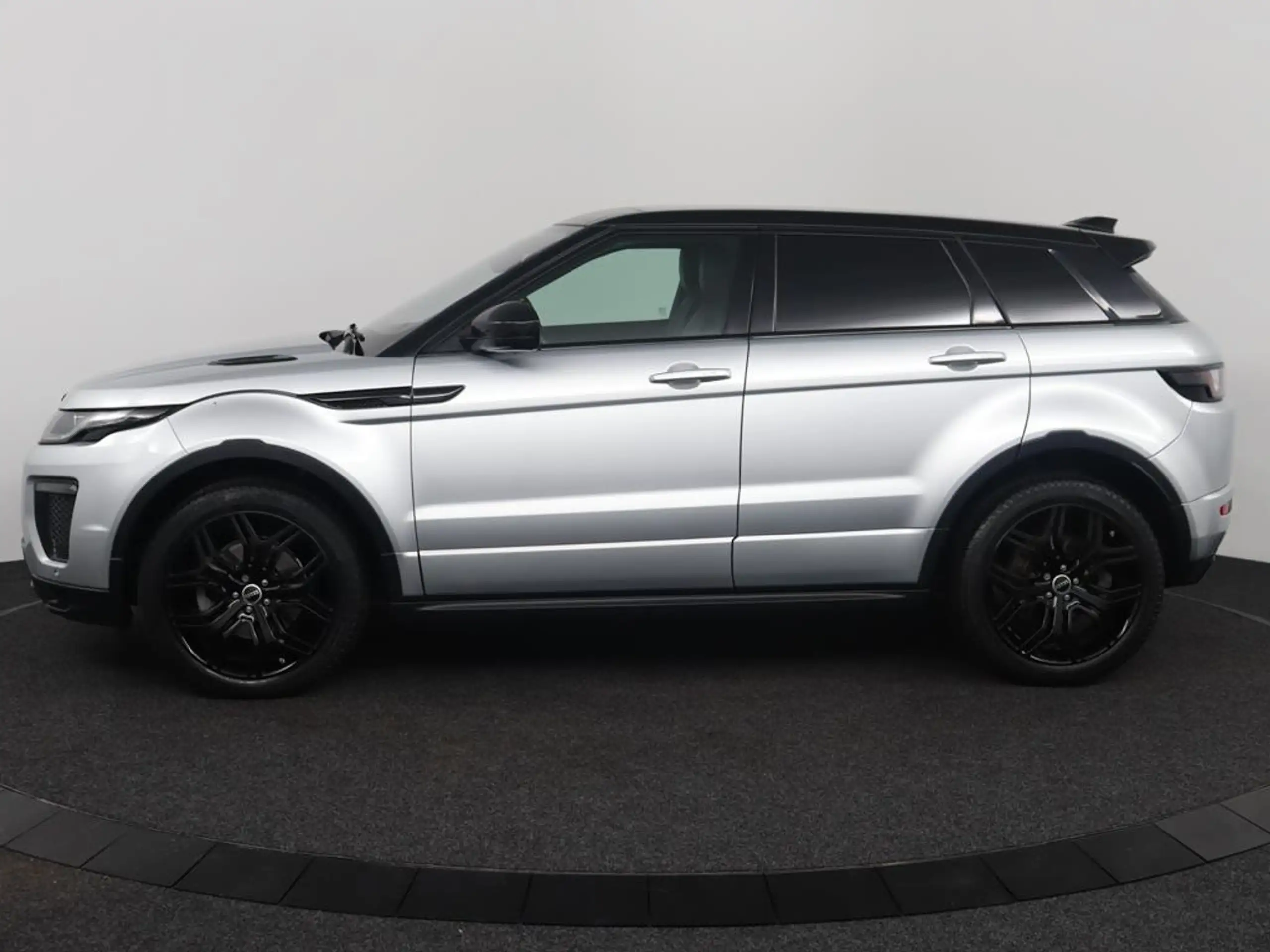 Land Rover - Range Rover Evoque