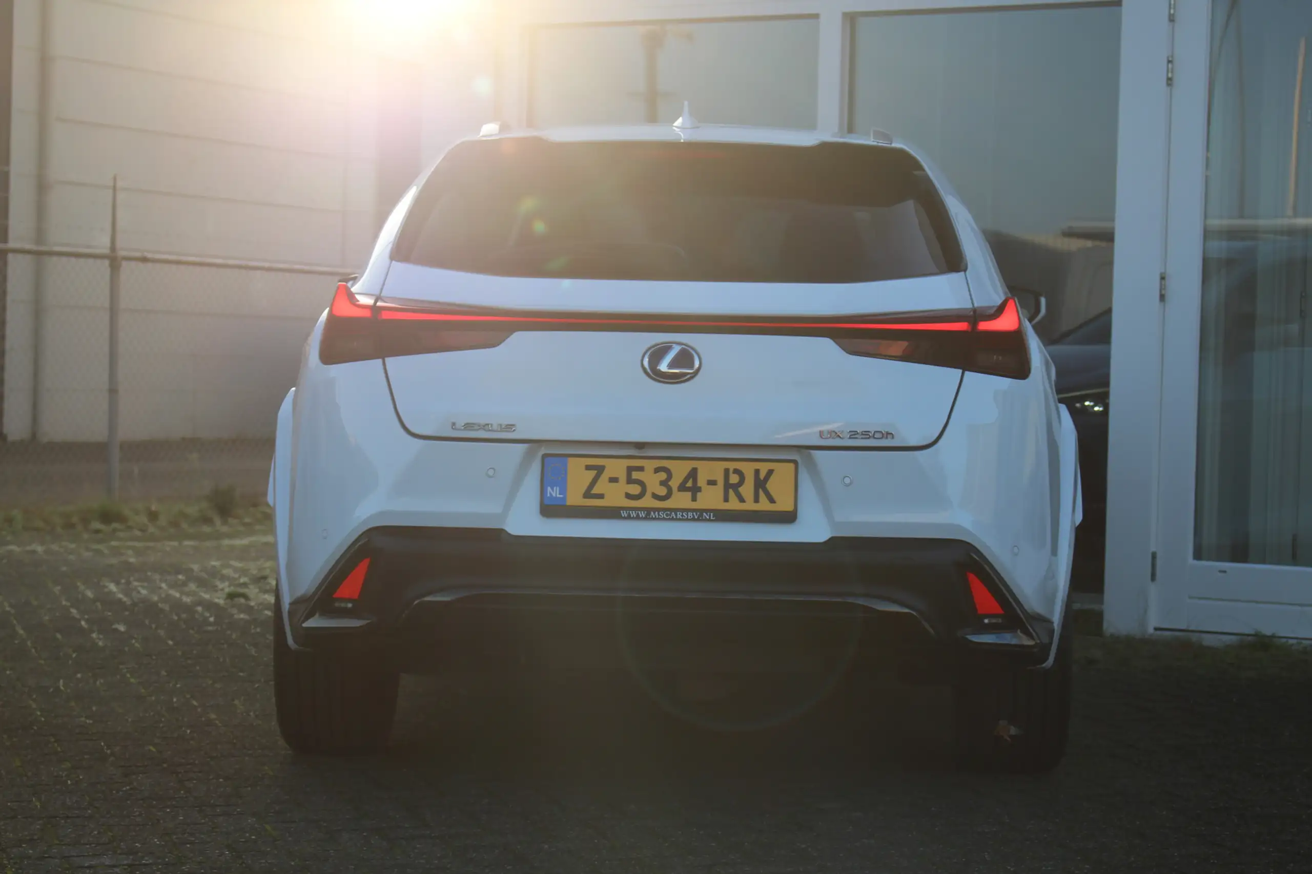 Lexus - UX 250h