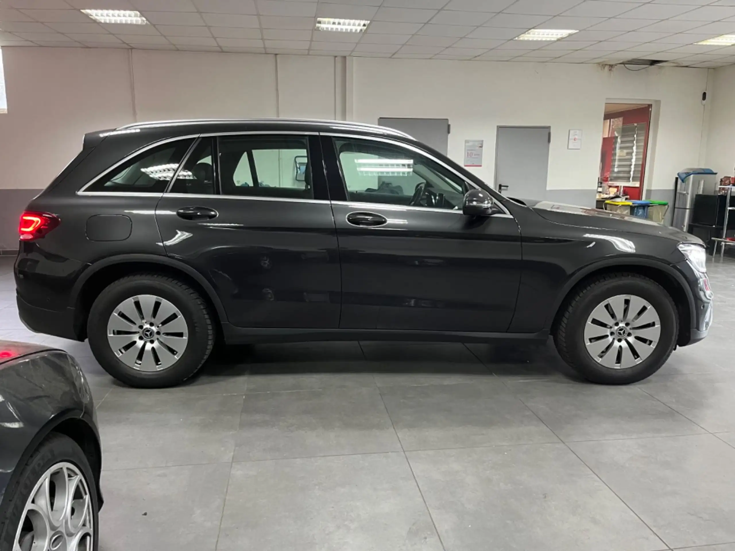 Mercedes-Benz - GLC 220