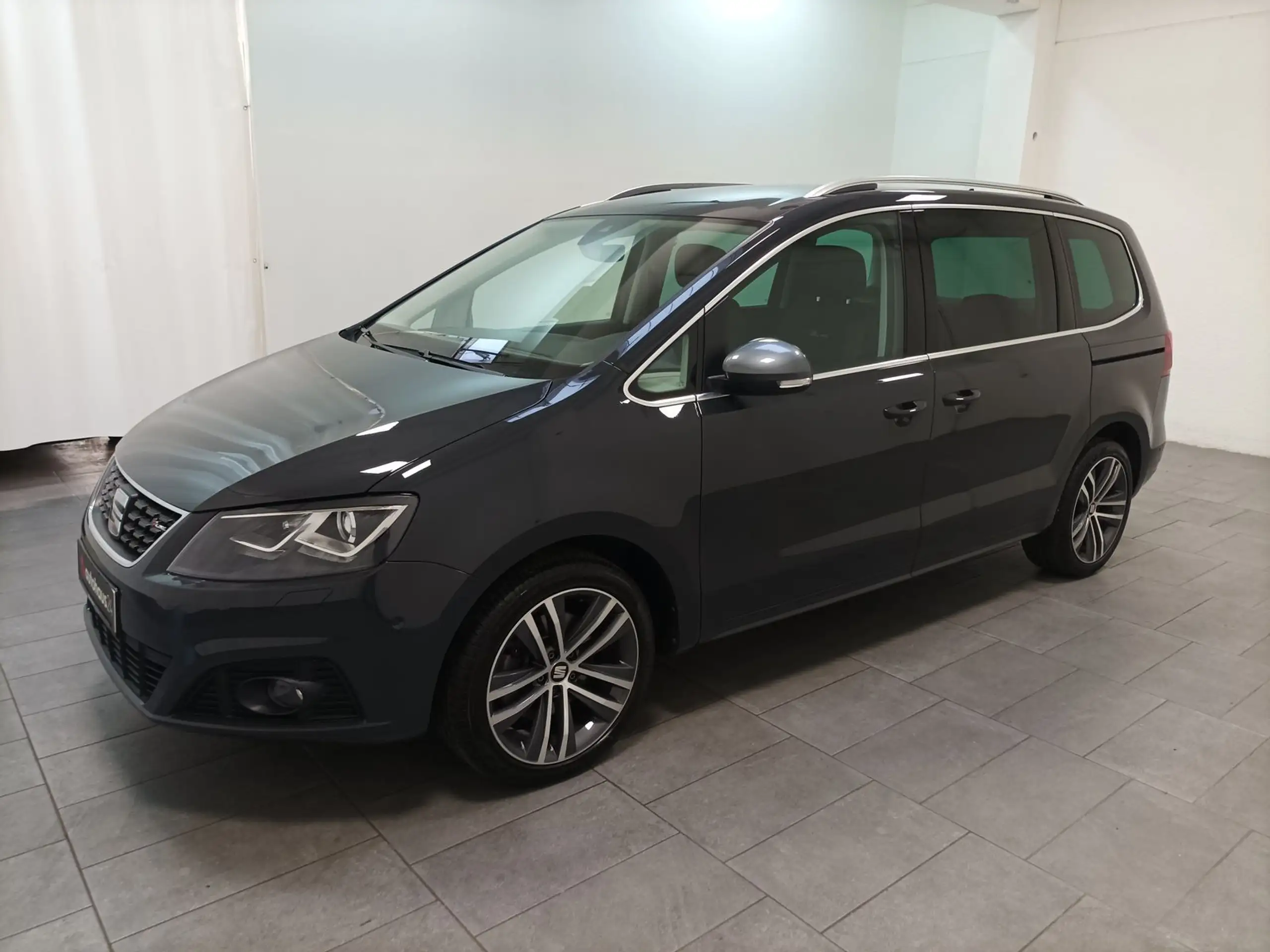 SEAT - Alhambra