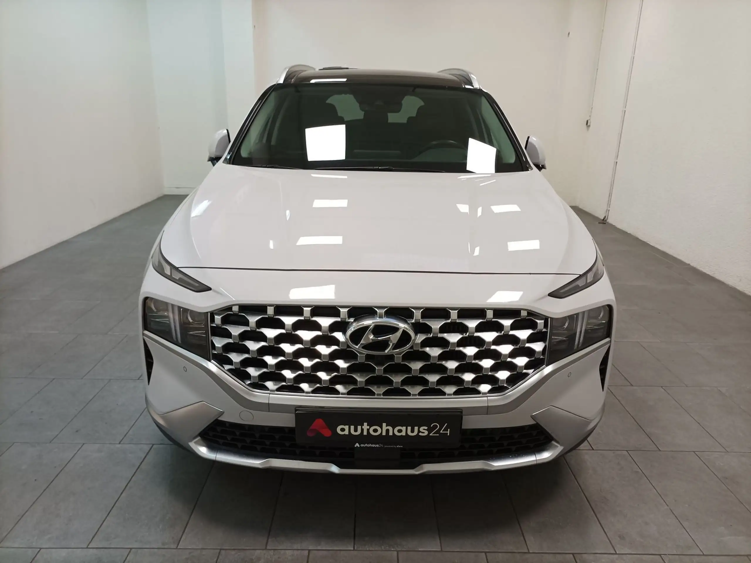 Hyundai - SANTA FE