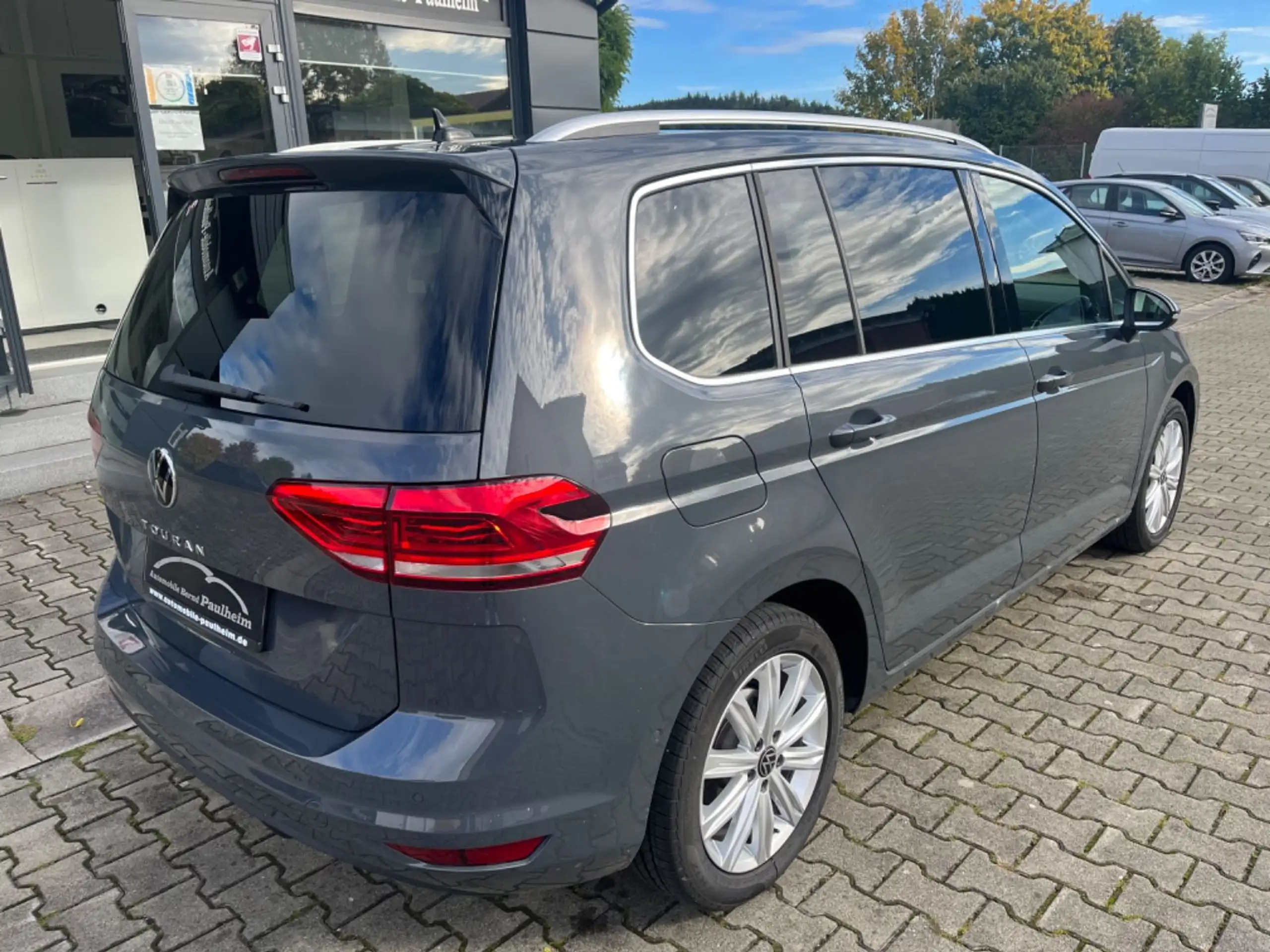 Volkswagen - Touran