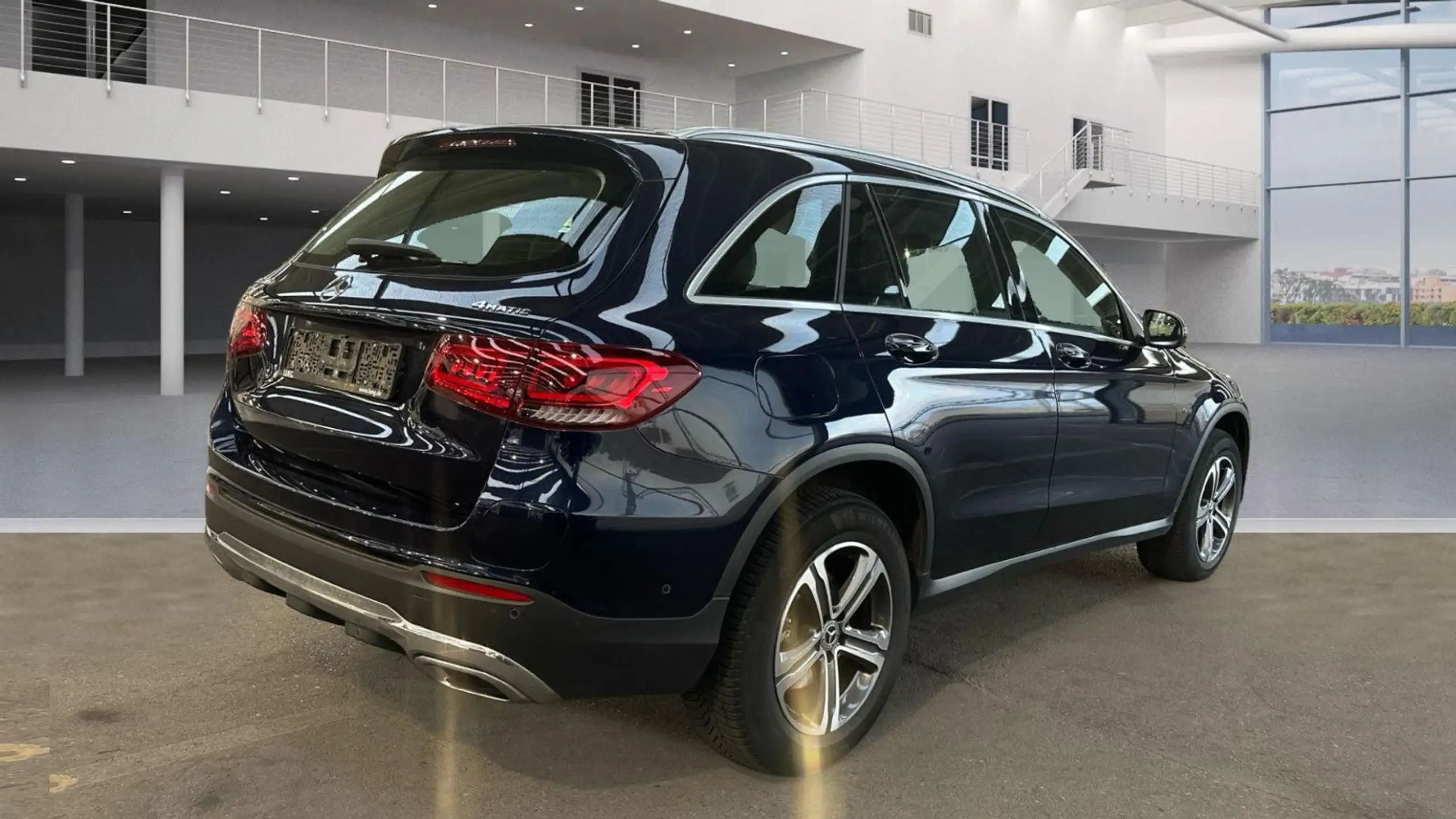 Mercedes-Benz - GLC 300