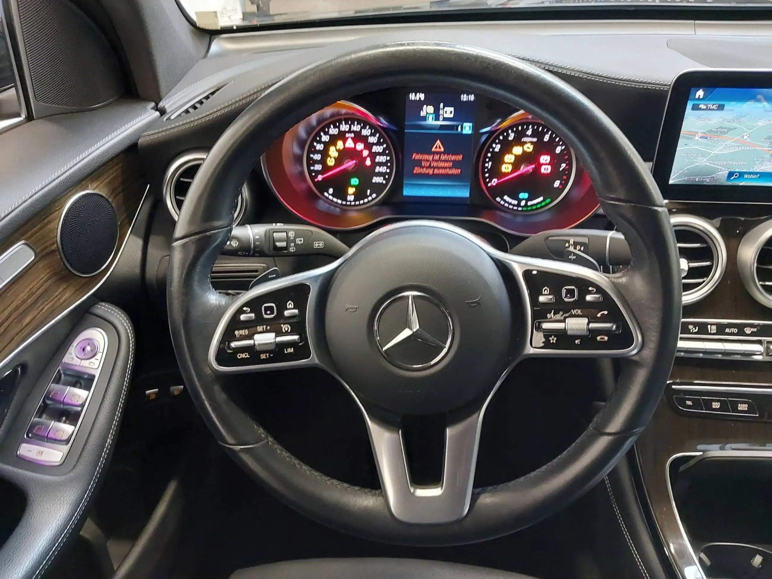 Mercedes-Benz - GLC 300