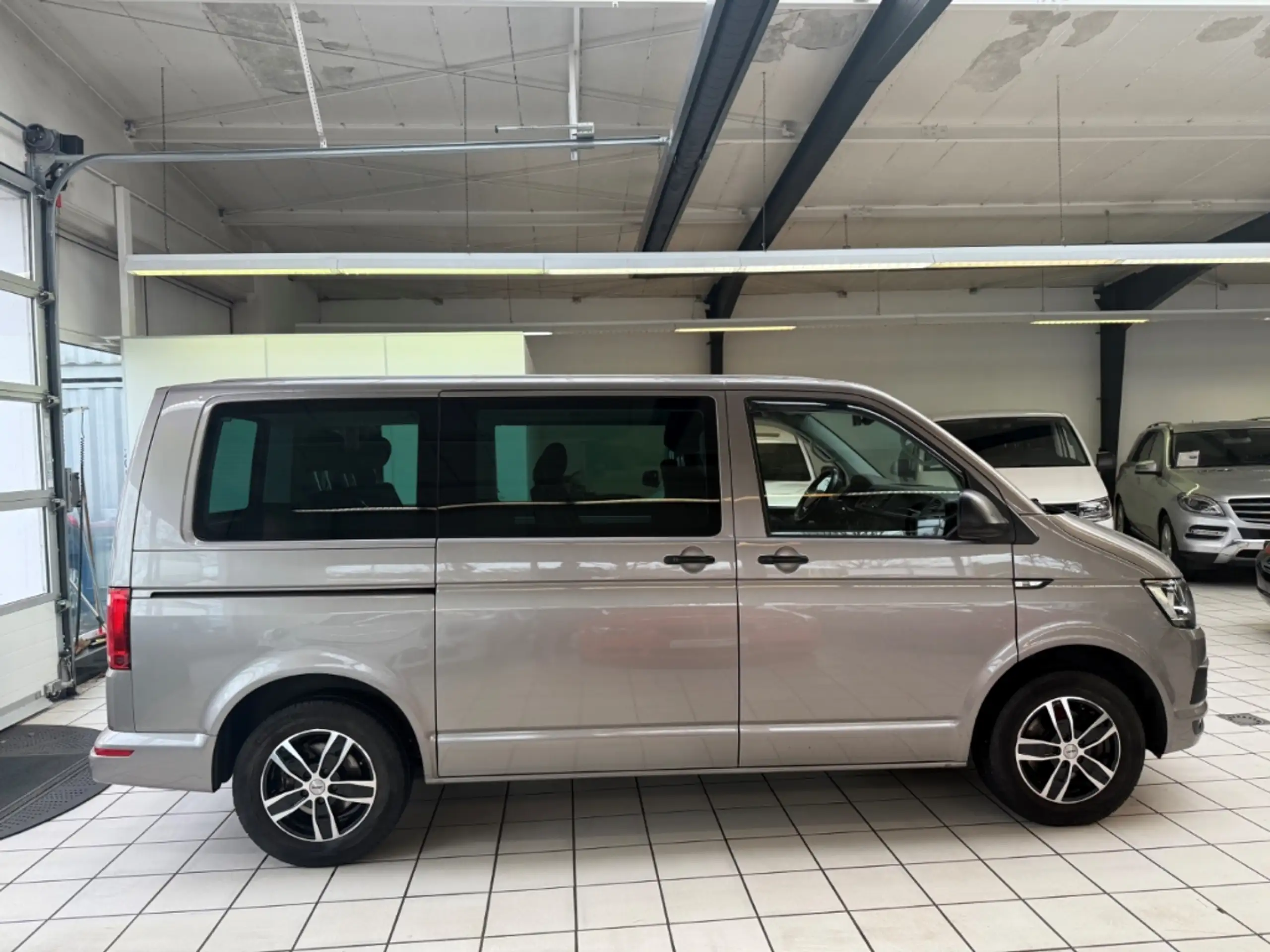 Volkswagen - Transporter