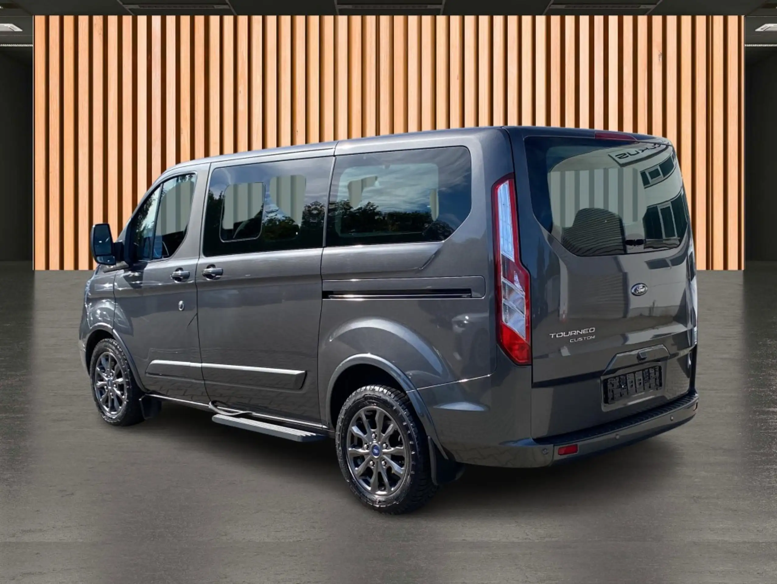 Ford - Tourneo Custom