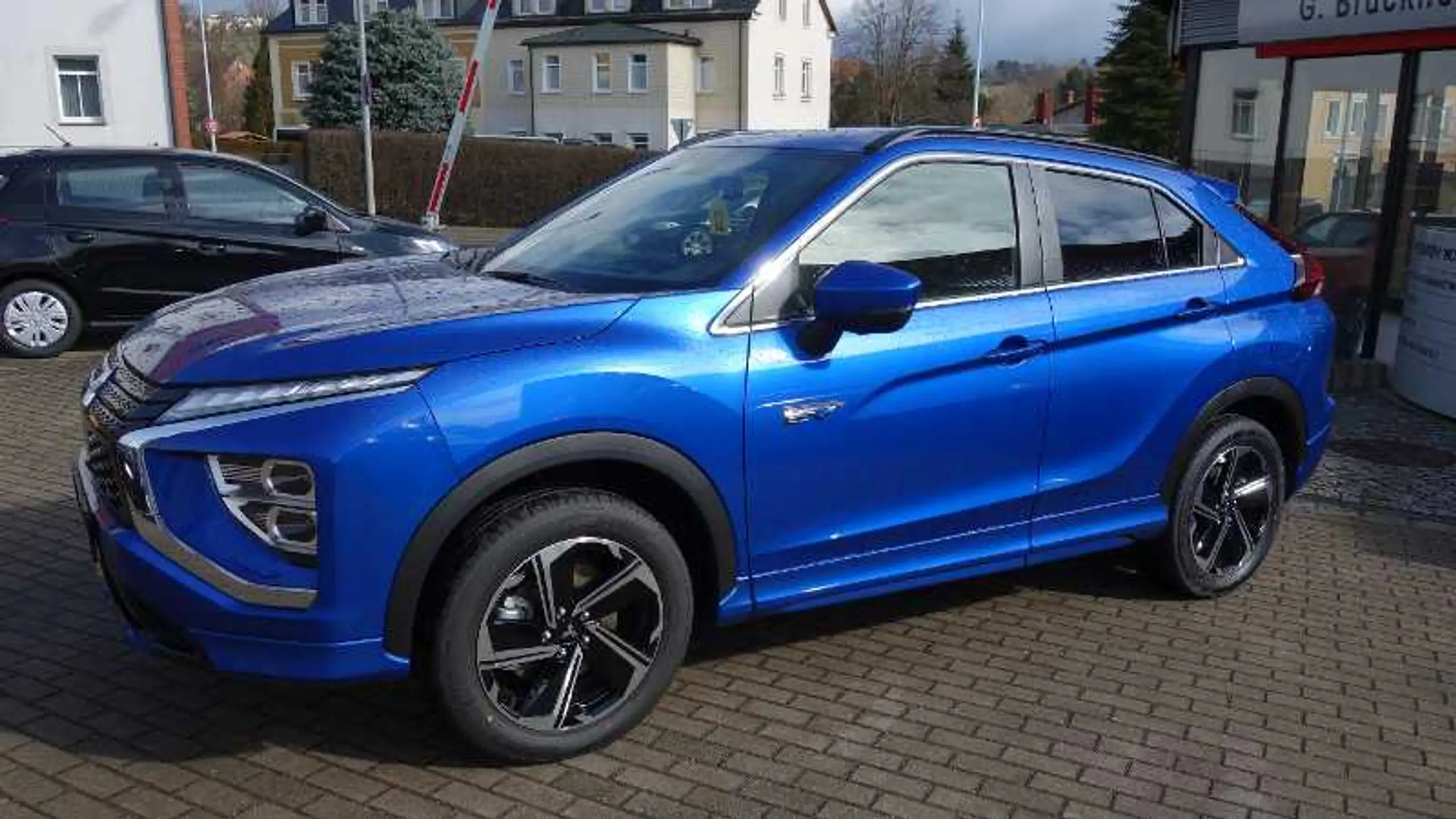 Mitsubishi - Eclipse Cross