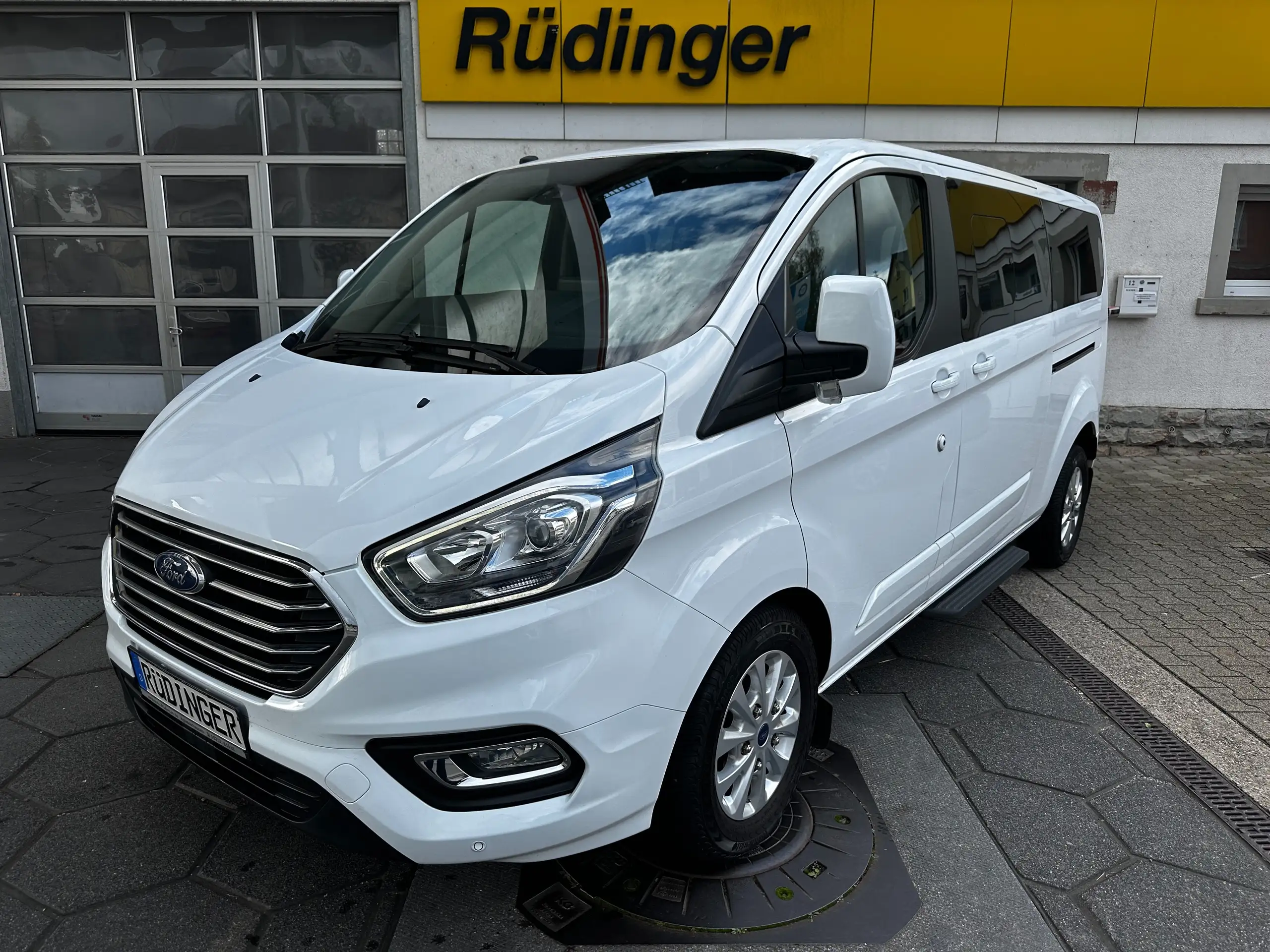 Ford Tourneo Custom 2019