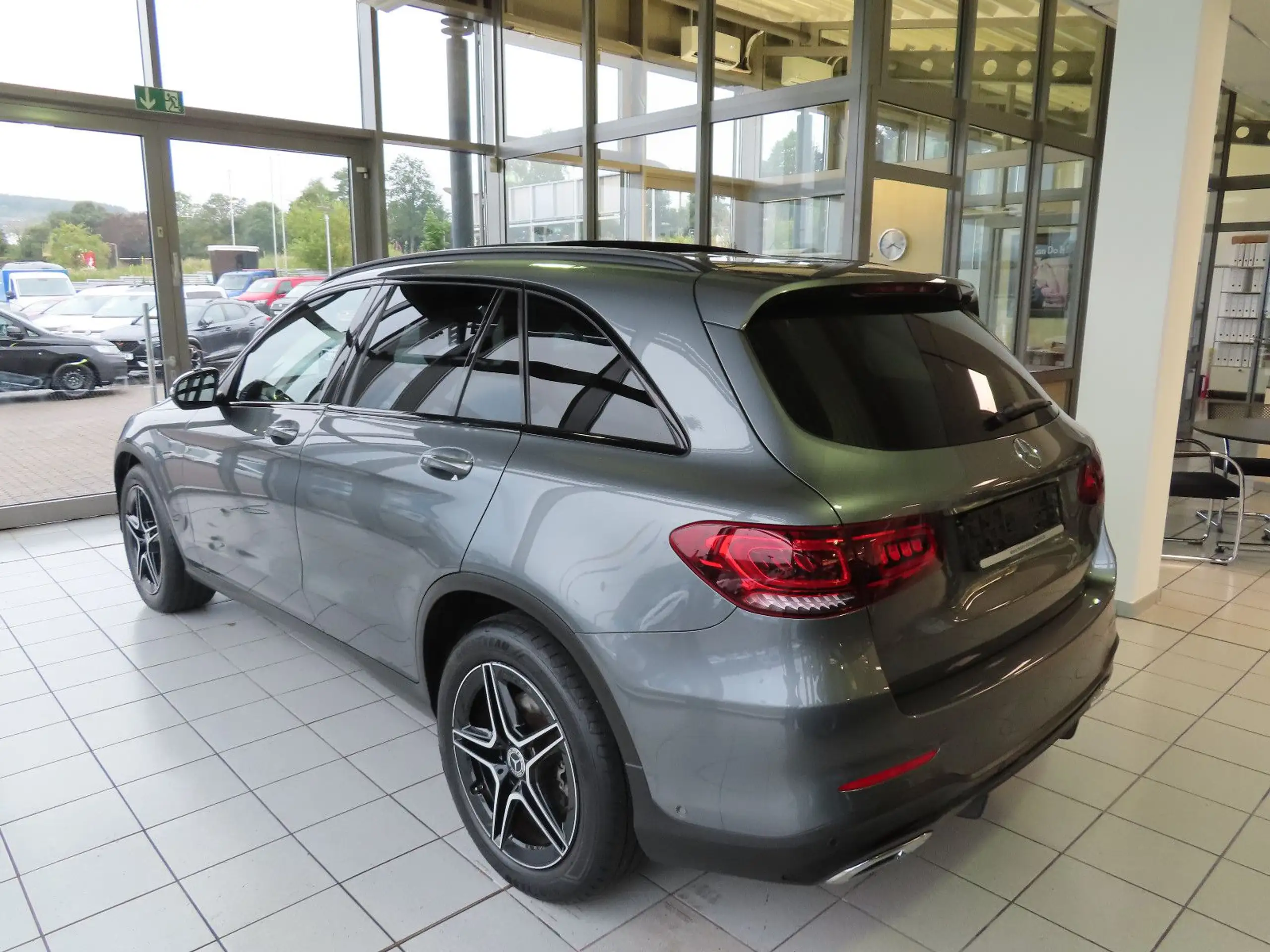 Mercedes-Benz - GLC 220