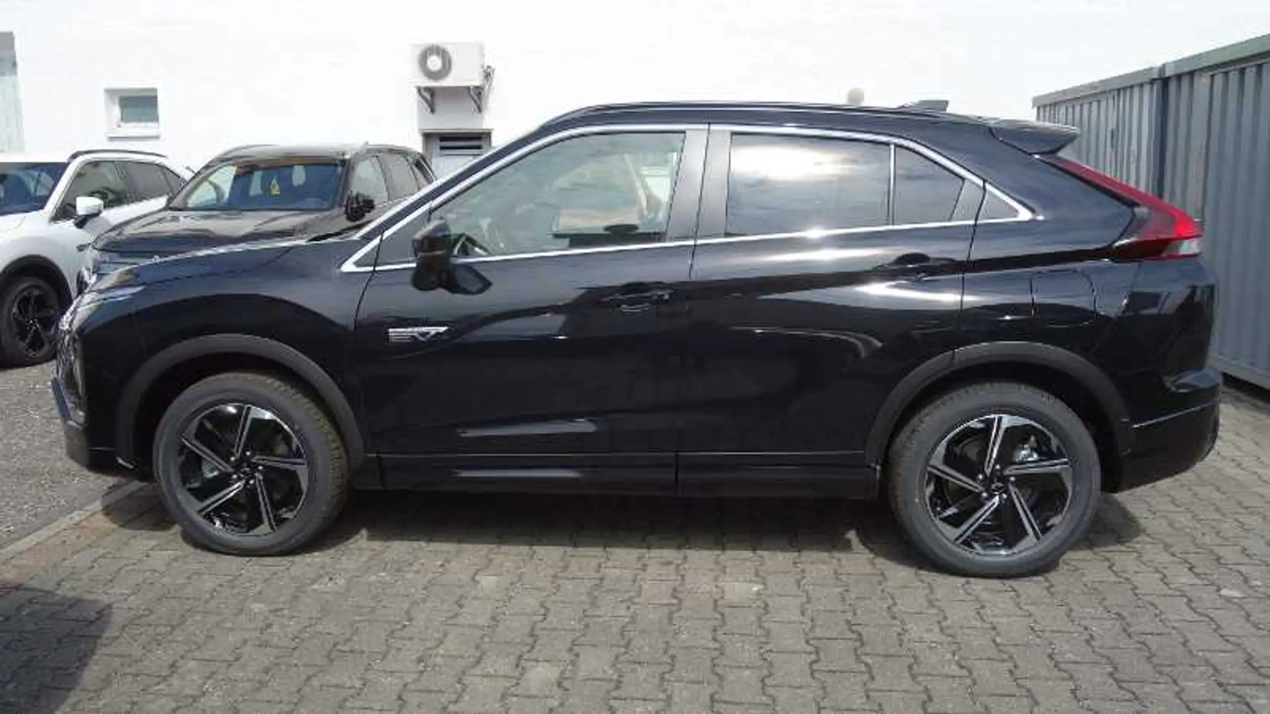 Mitsubishi - Eclipse Cross