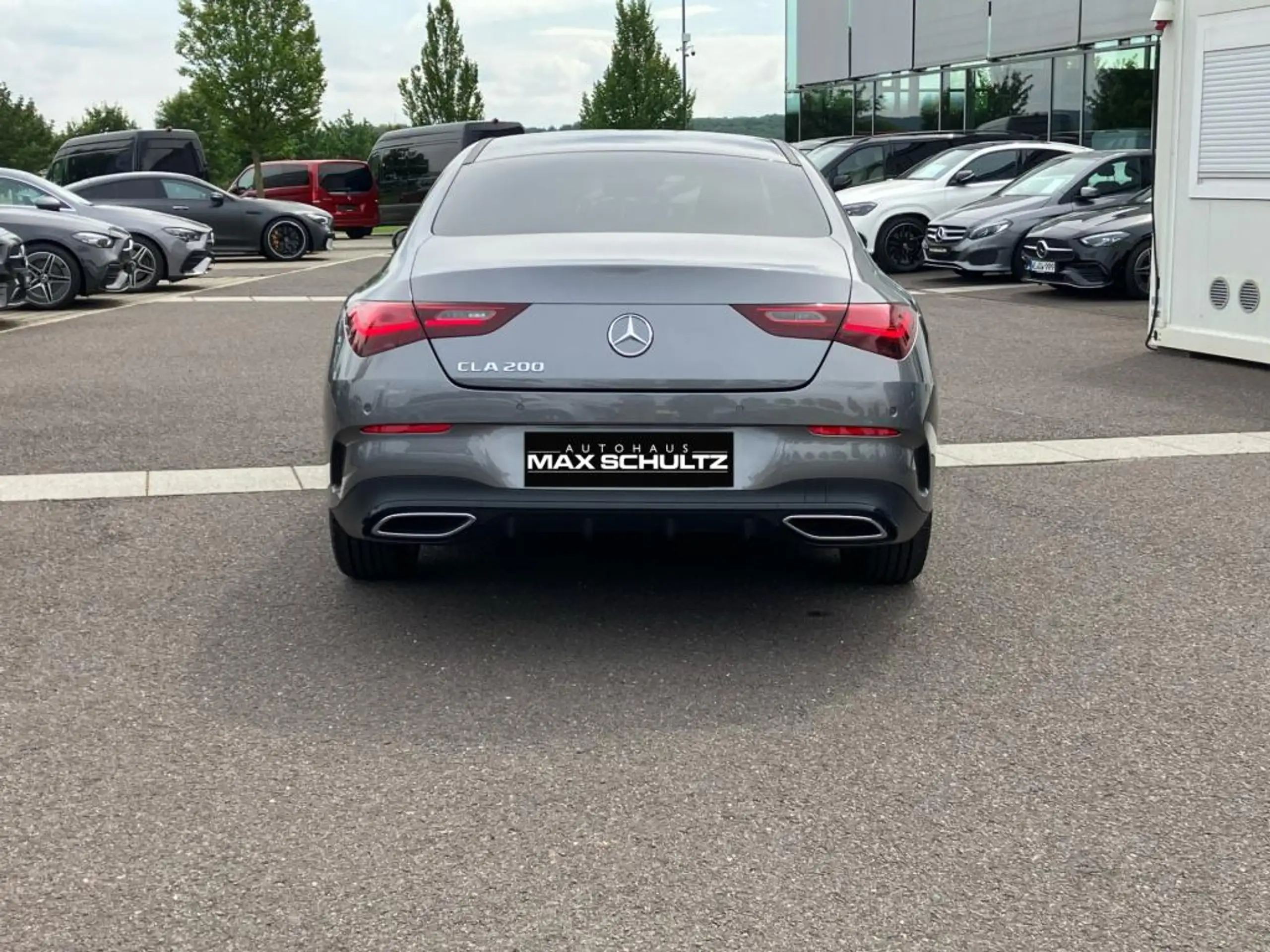 Mercedes-Benz - CLA 200