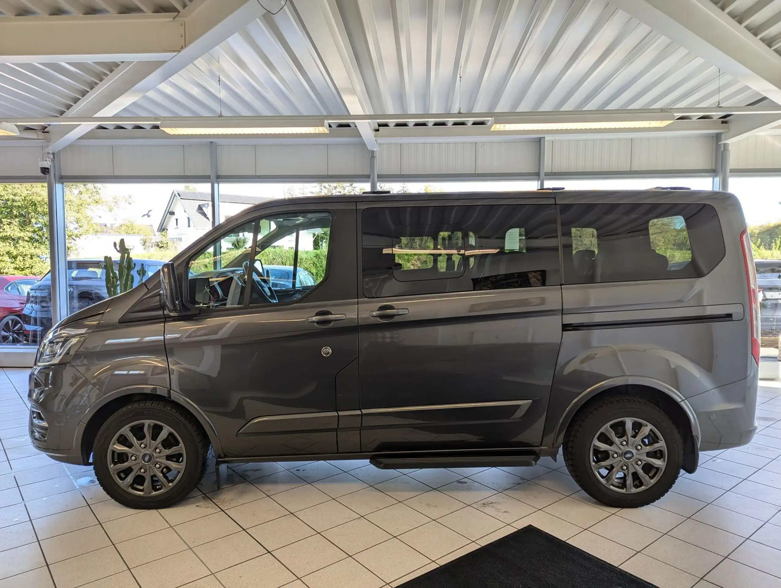 Ford - Tourneo Custom