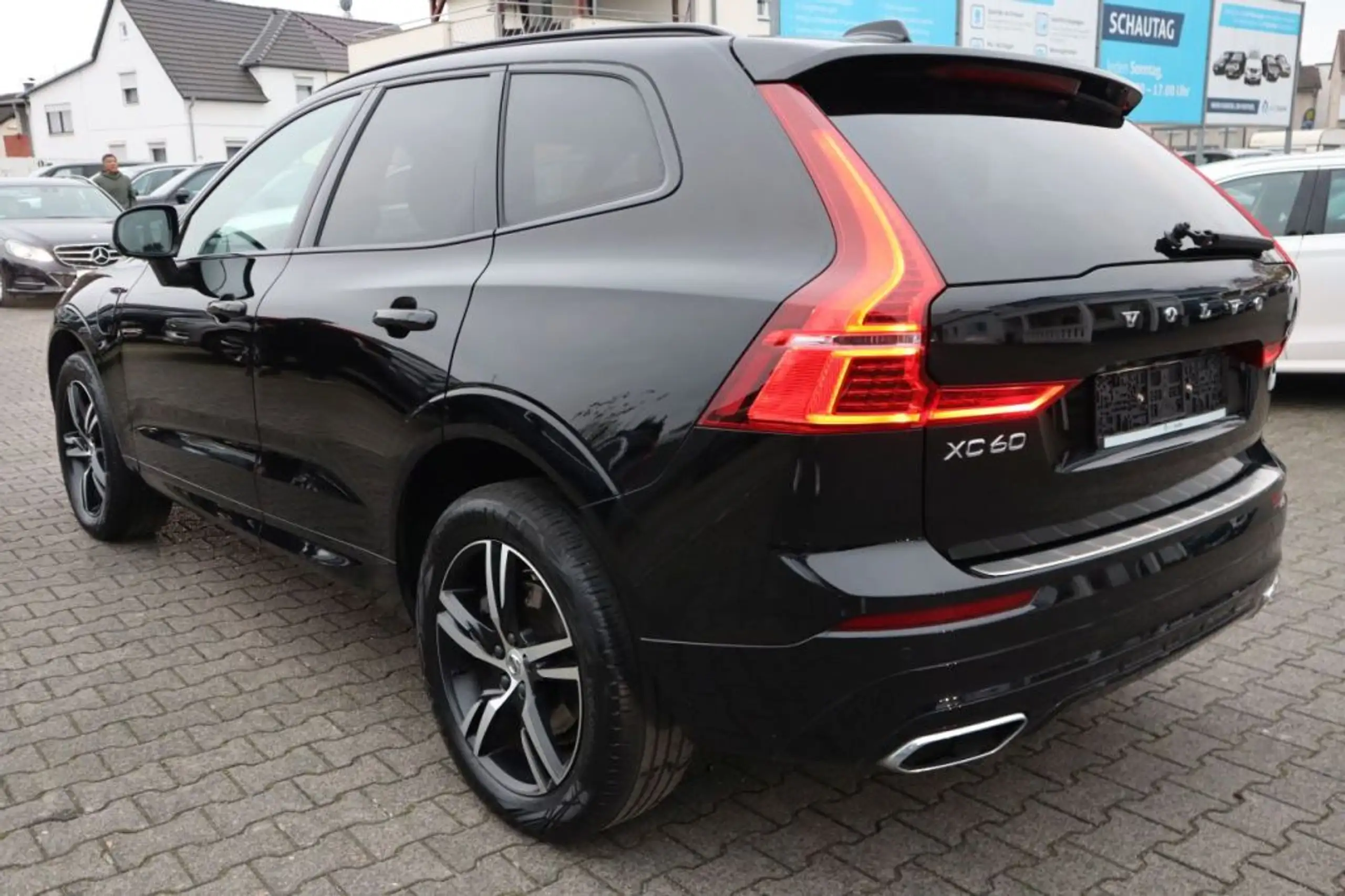 Volvo - XC60