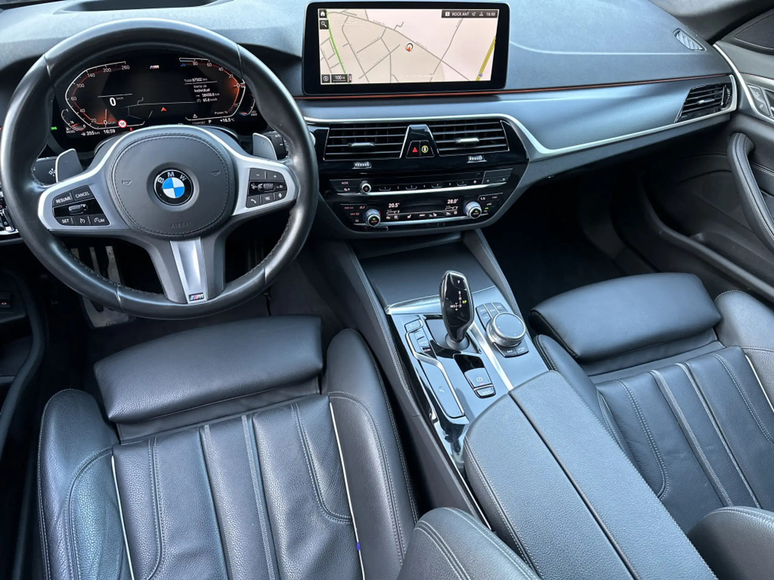 BMW - 520