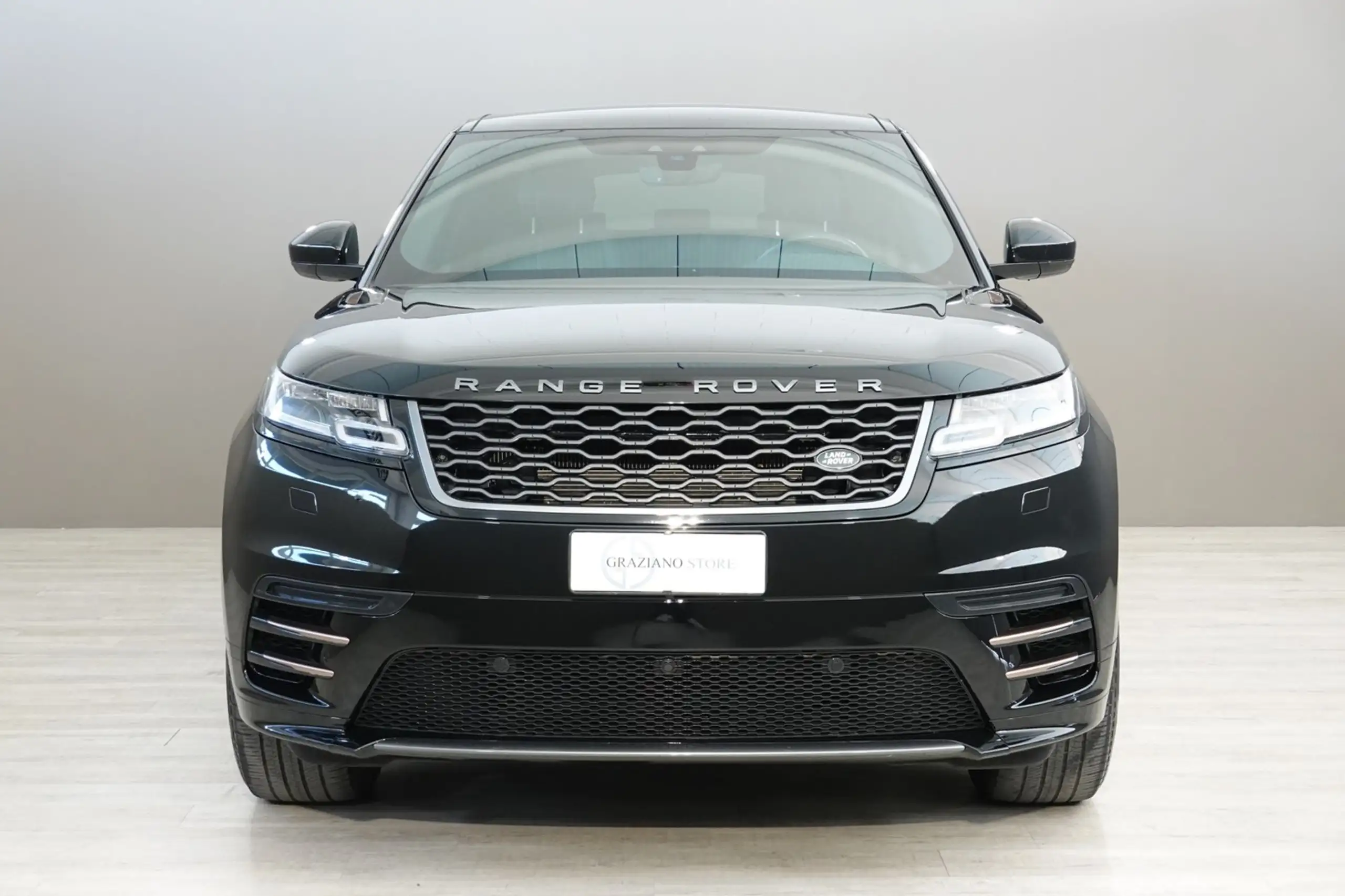 Land Rover - Range Rover Velar