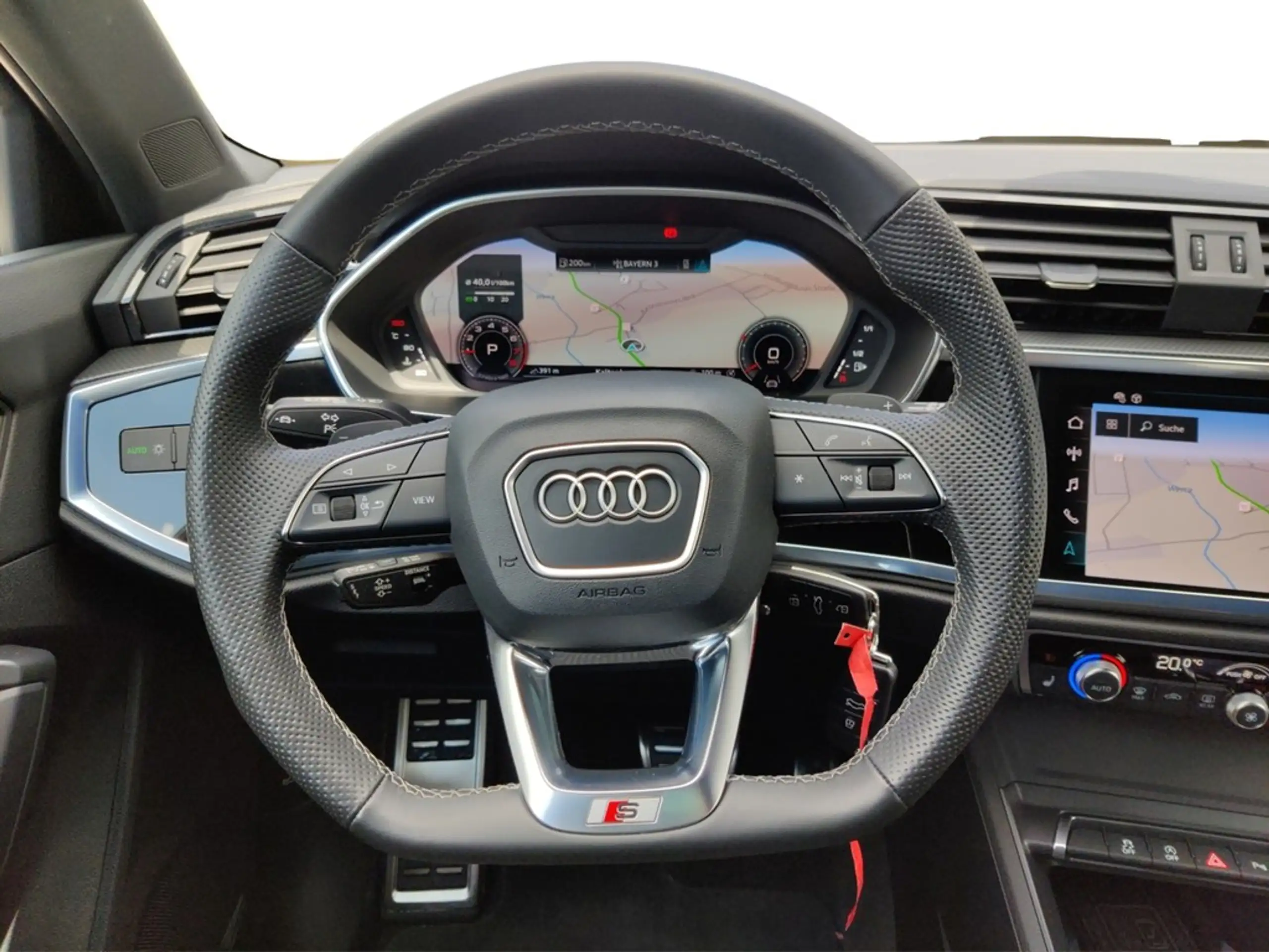 Audi - Q3