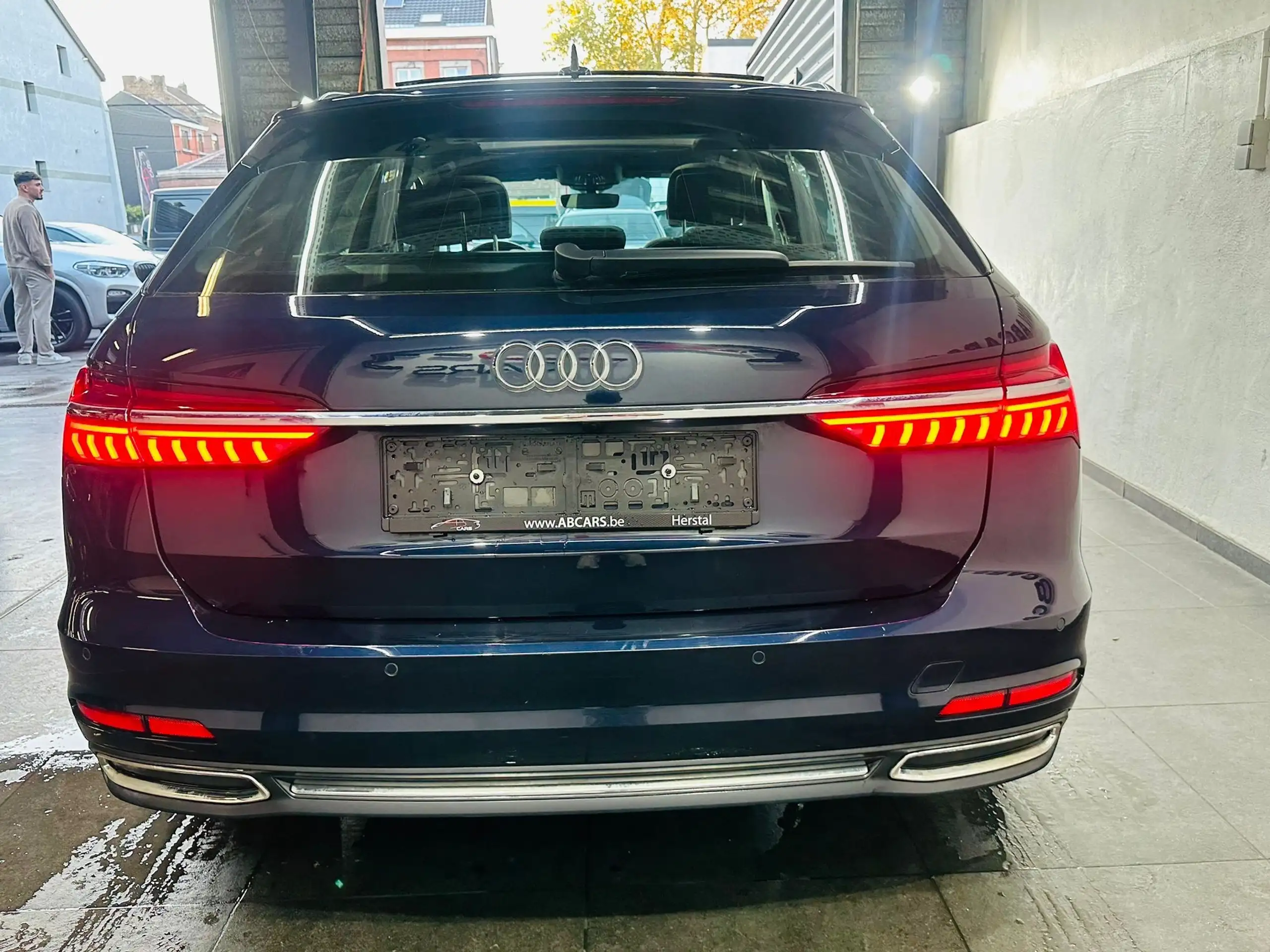 Audi - A6