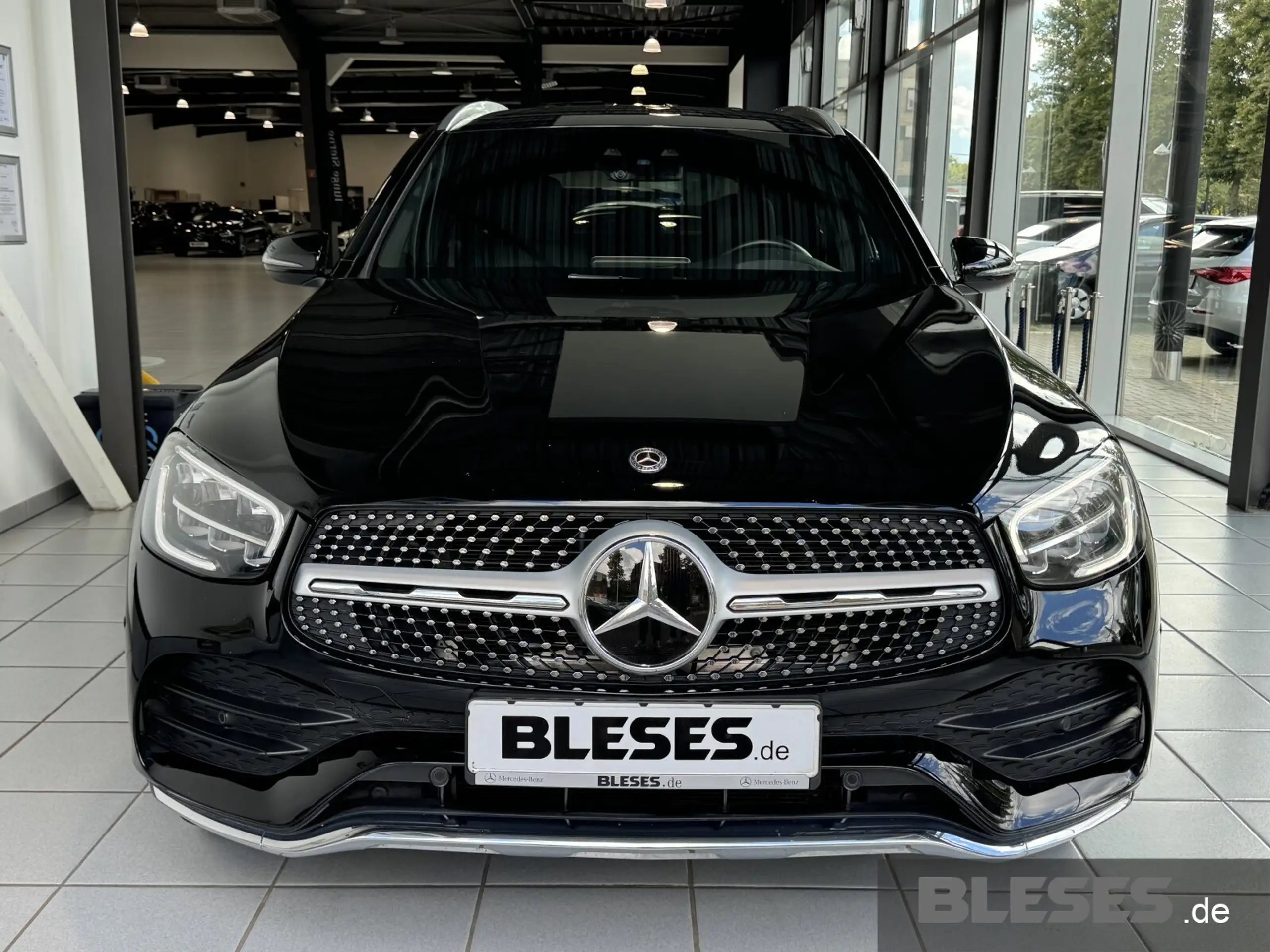 Mercedes-Benz - GLC 300