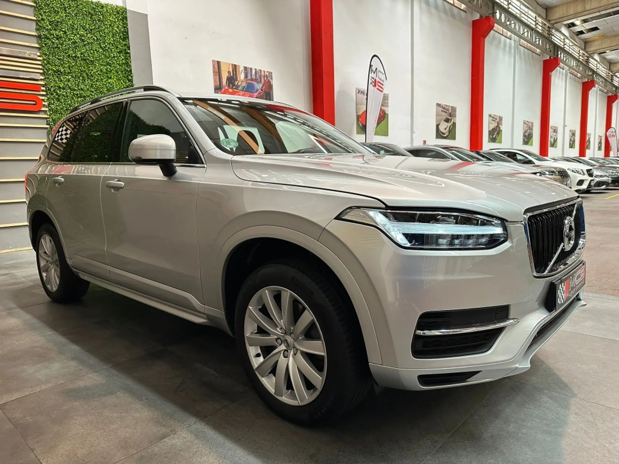 Volvo - XC90