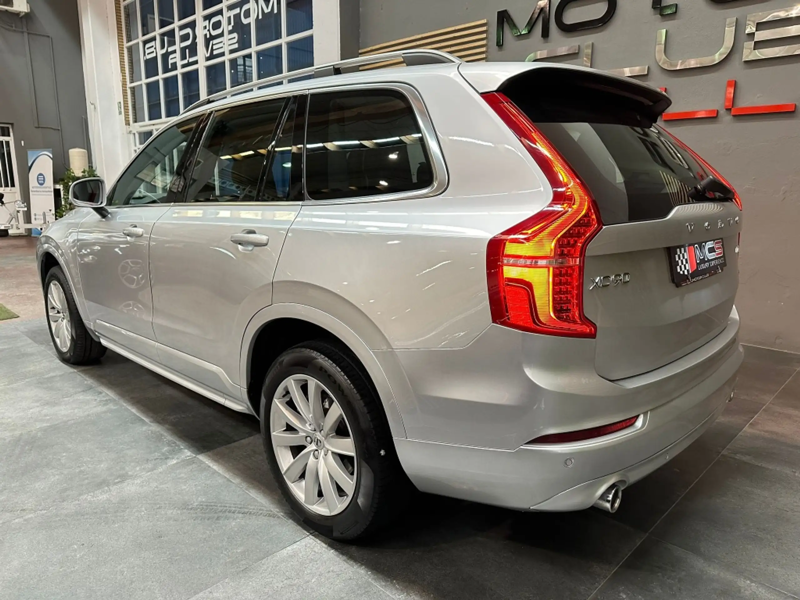 Volvo - XC90