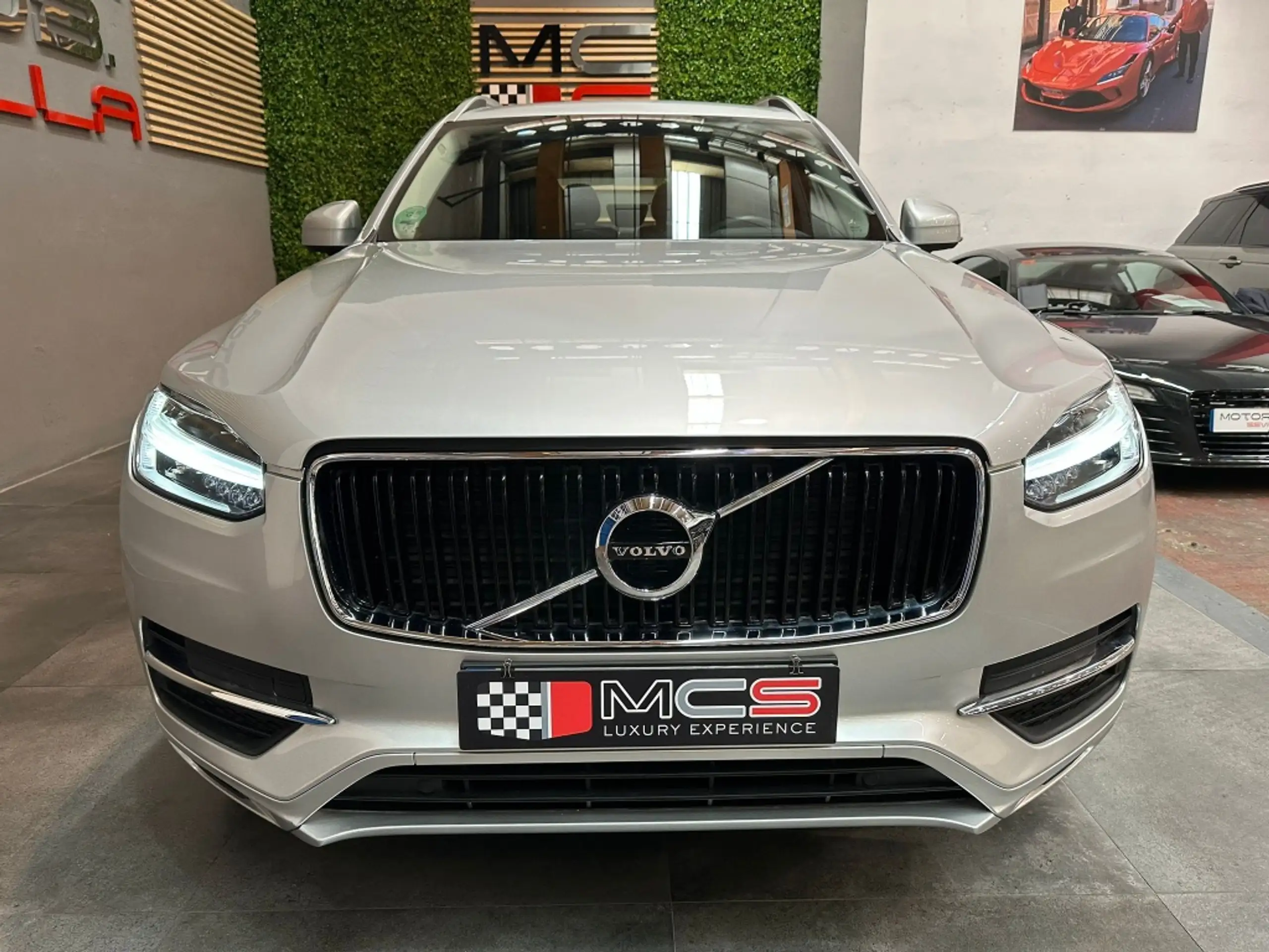 Volvo - XC90