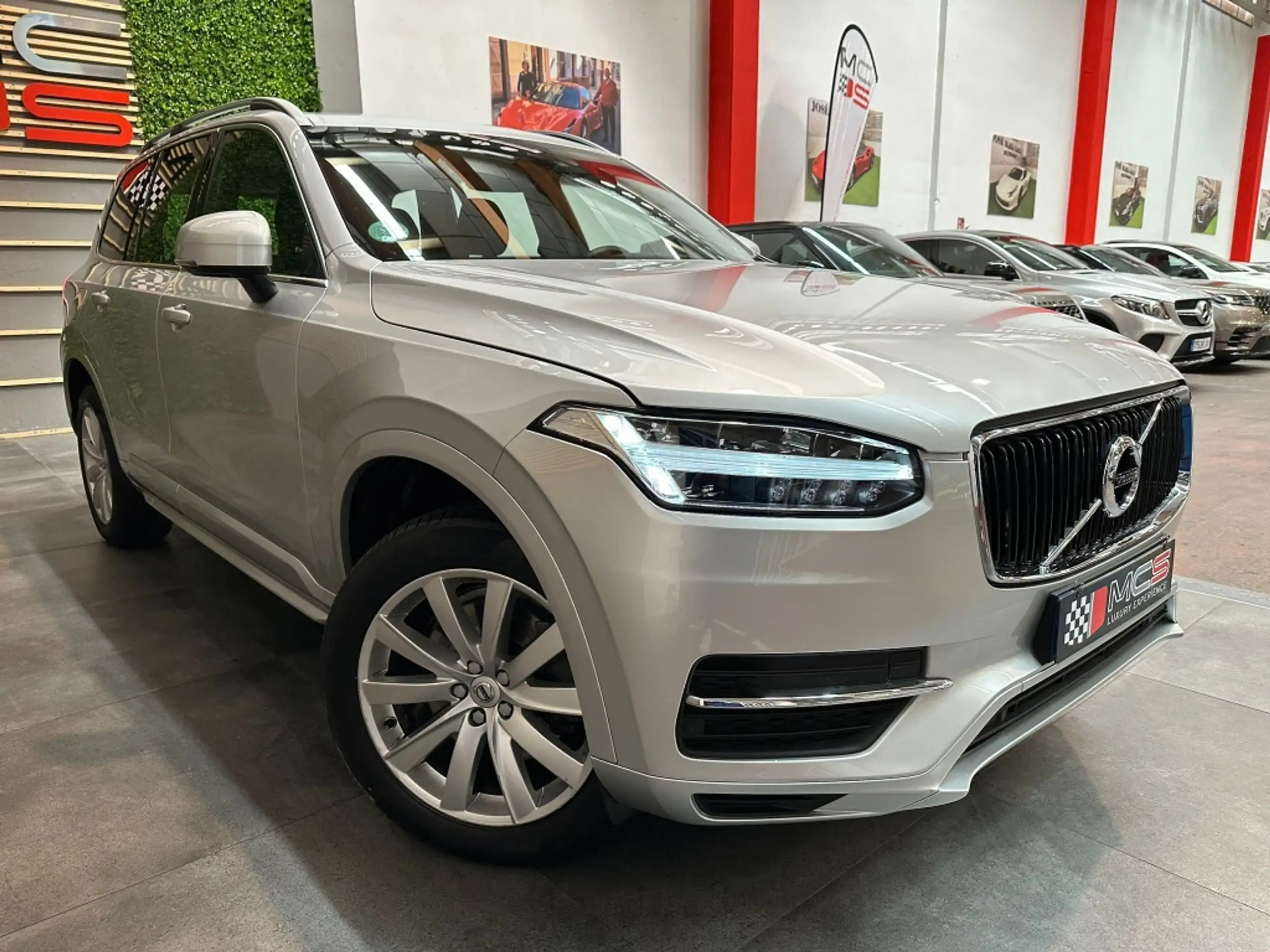 Volvo - XC90