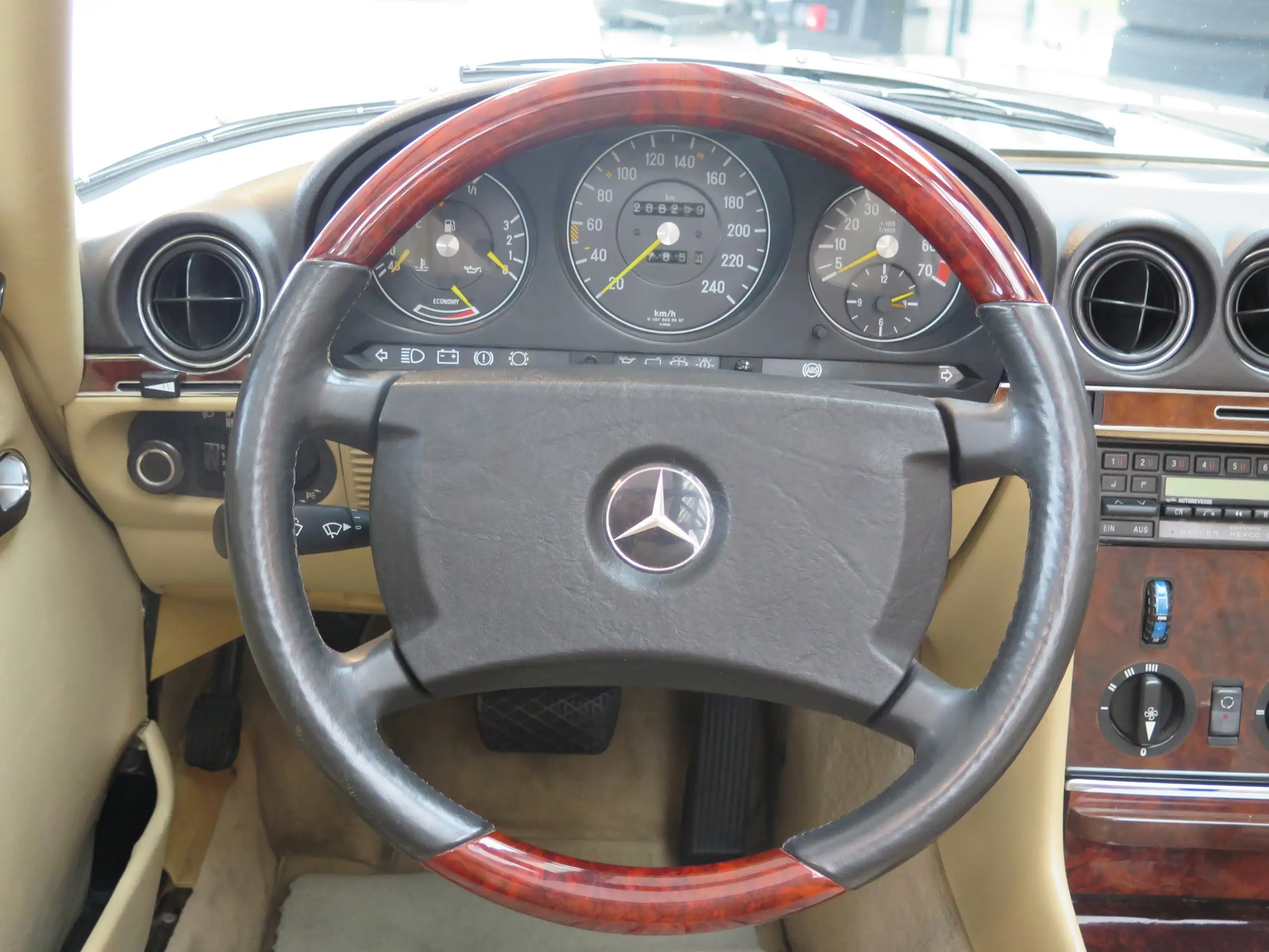 Mercedes-Benz - SL 300