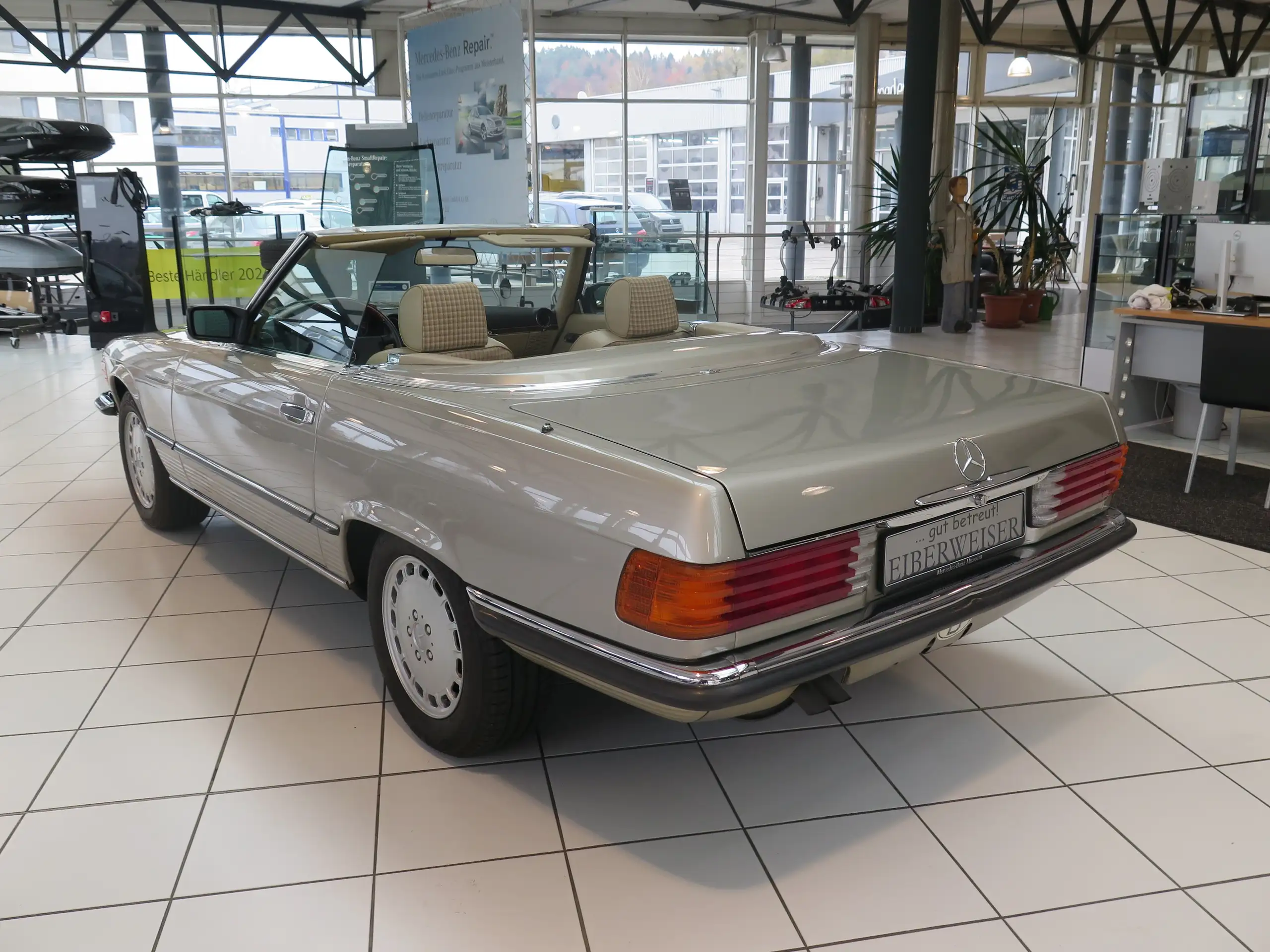 Mercedes-Benz - SL 300