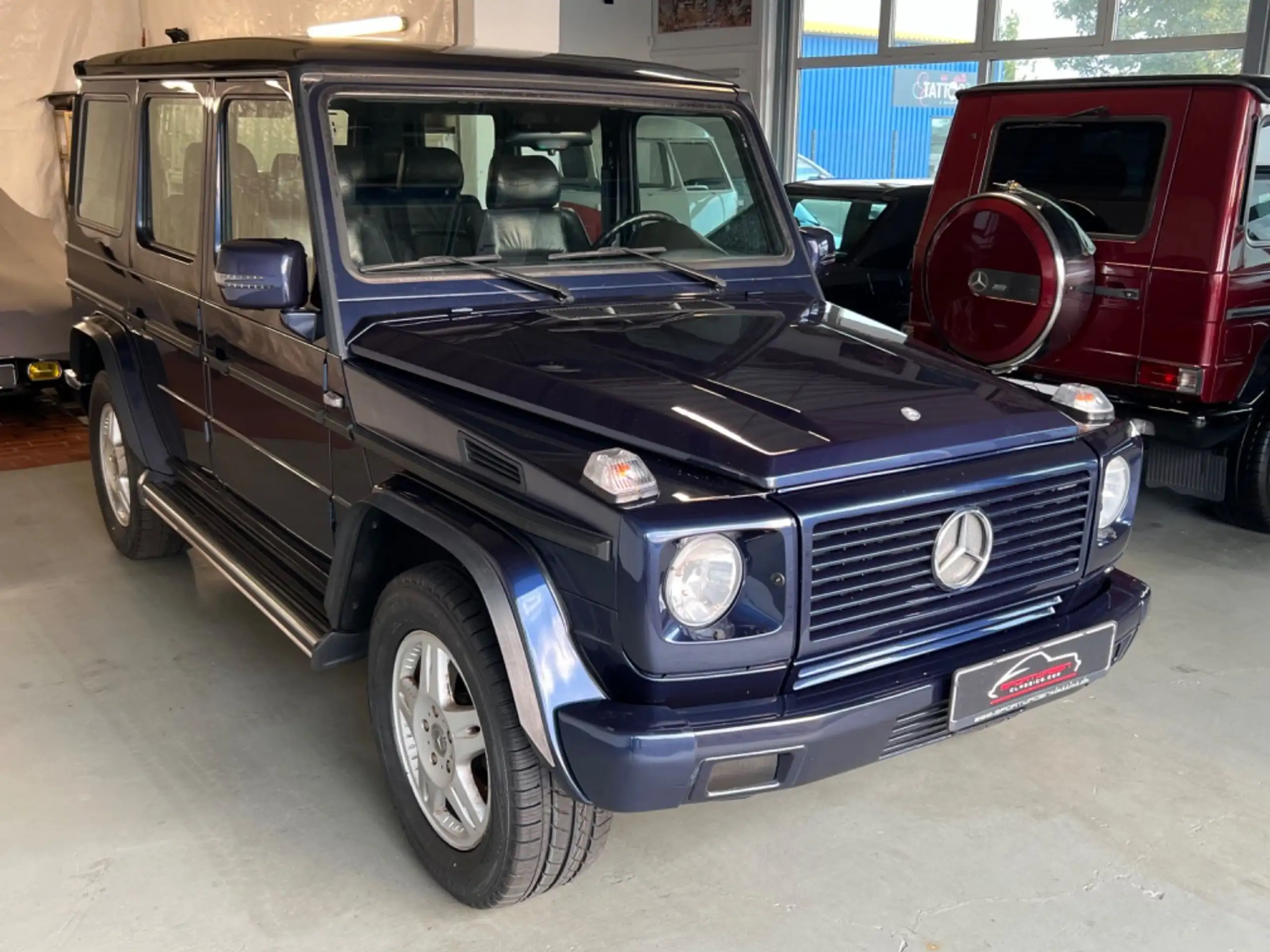 Mercedes-Benz - G 320