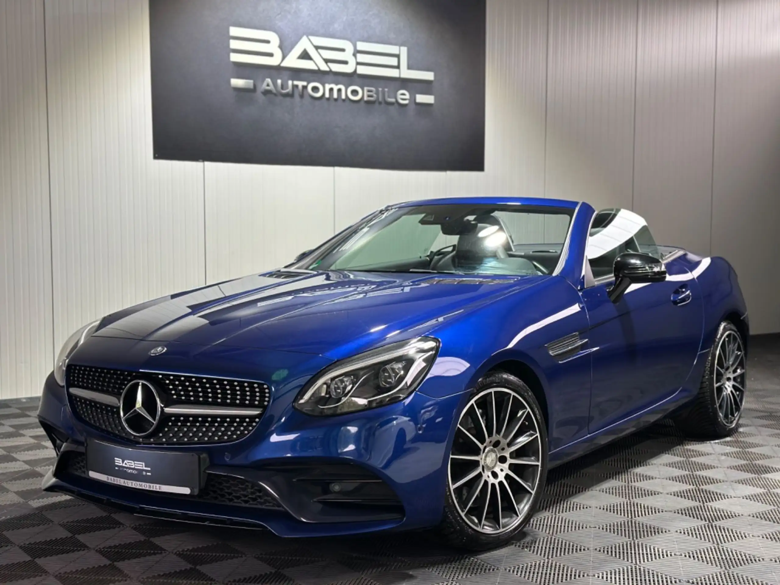 Mercedes-Benz - SLC 300