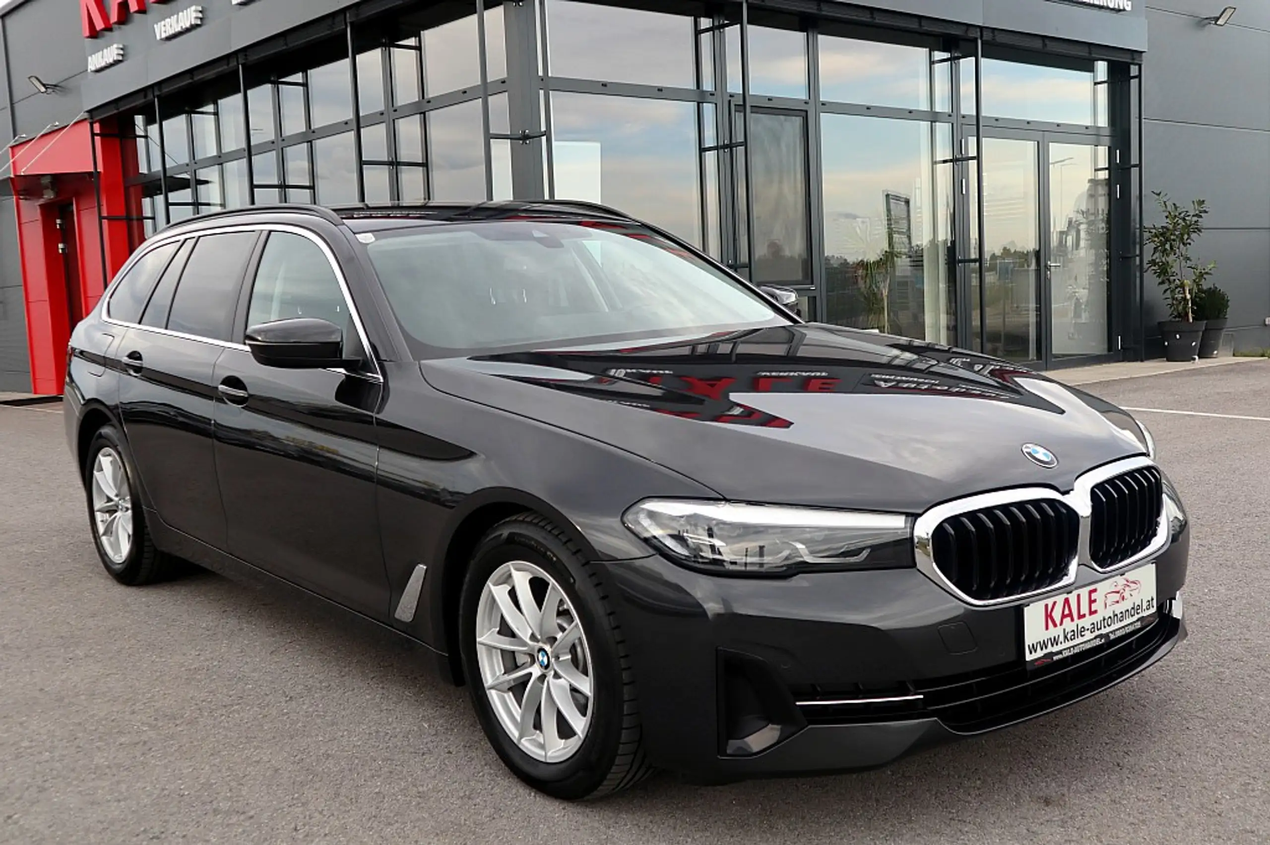 BMW - 520