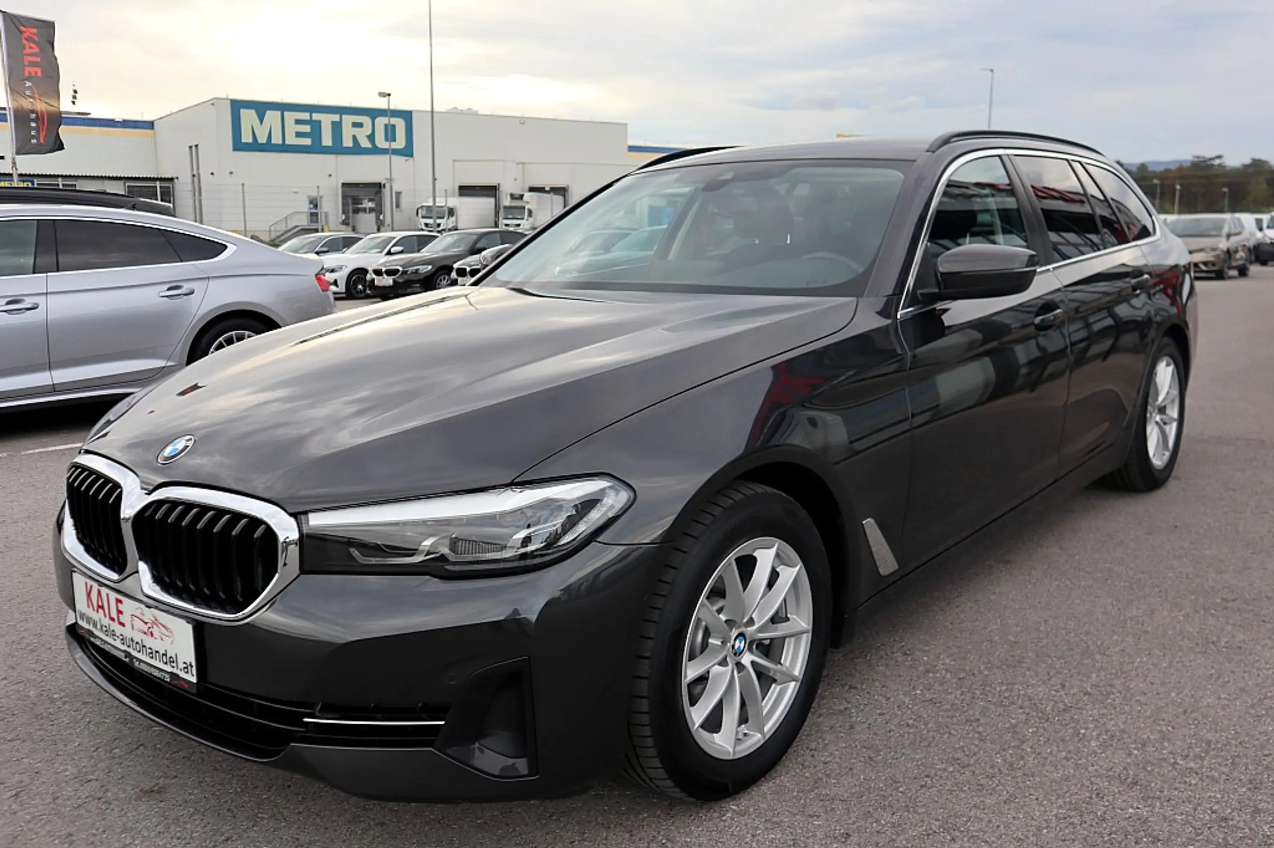 BMW - 520