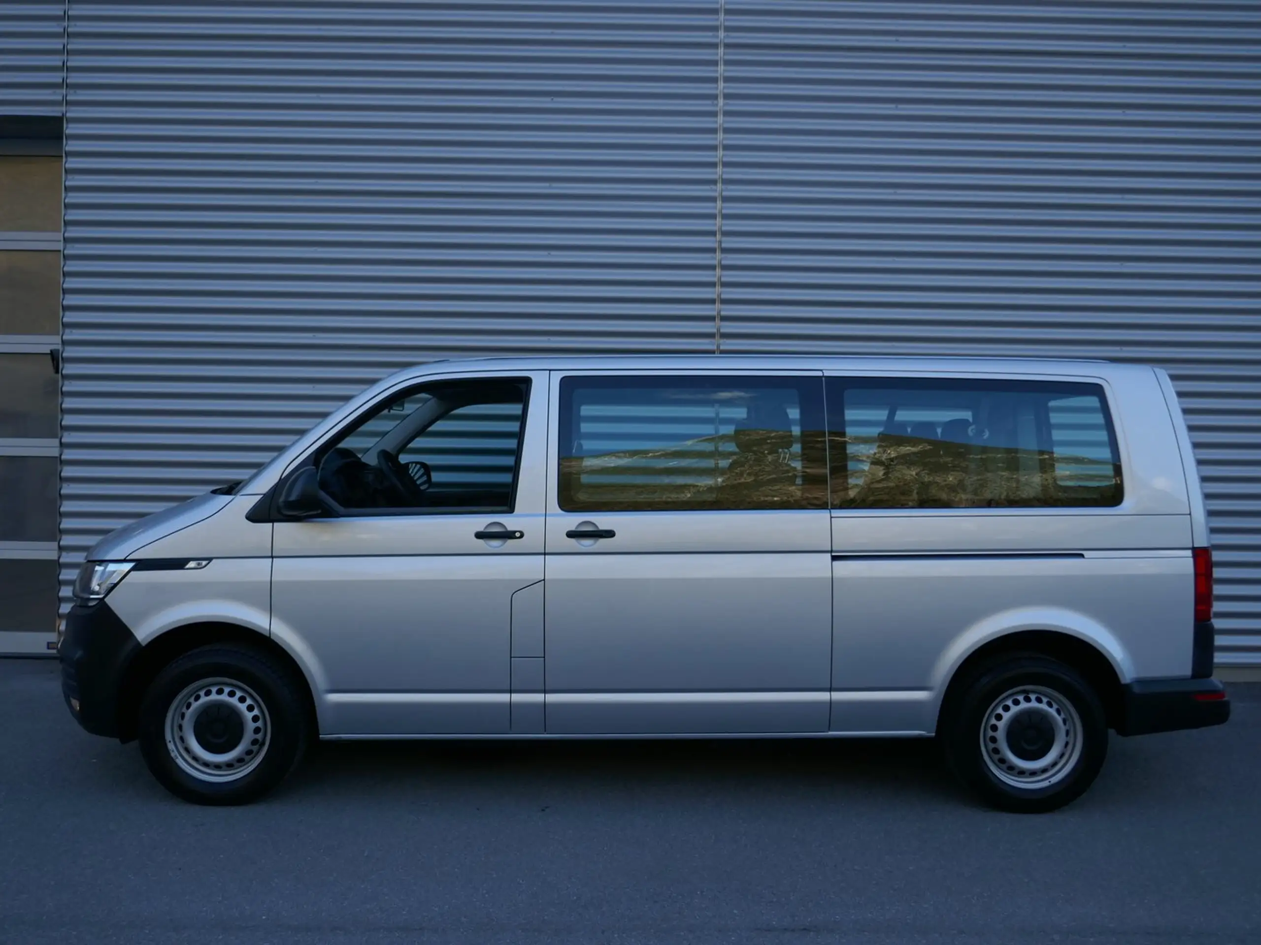 Volkswagen - T6.1 Transporter