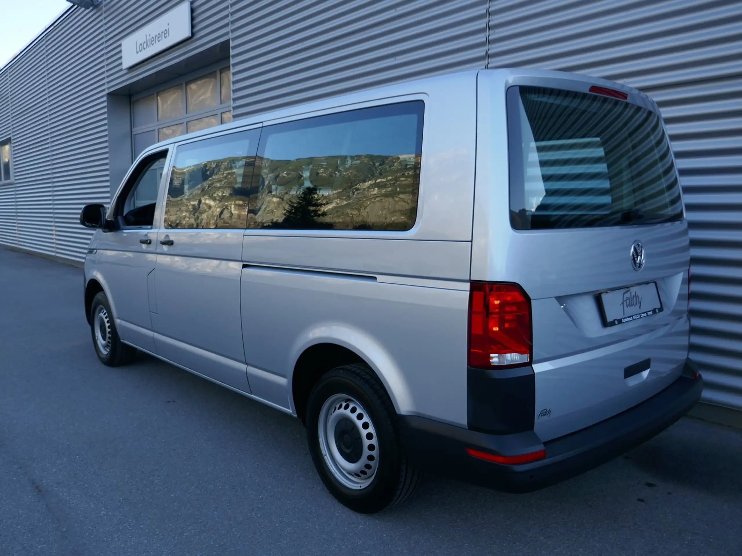 Volkswagen - T6.1 Transporter