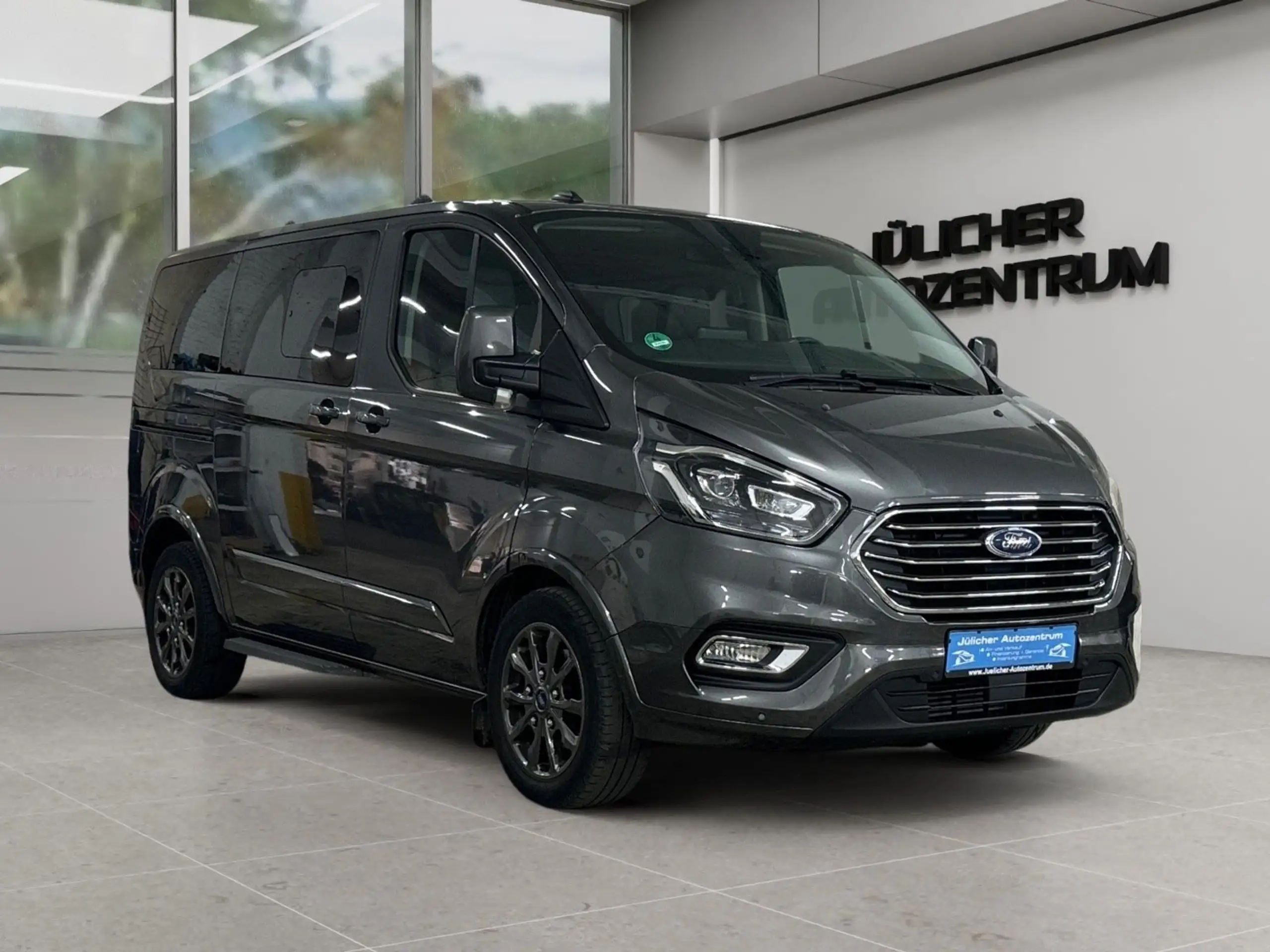 Ford Tourneo Custom 2020