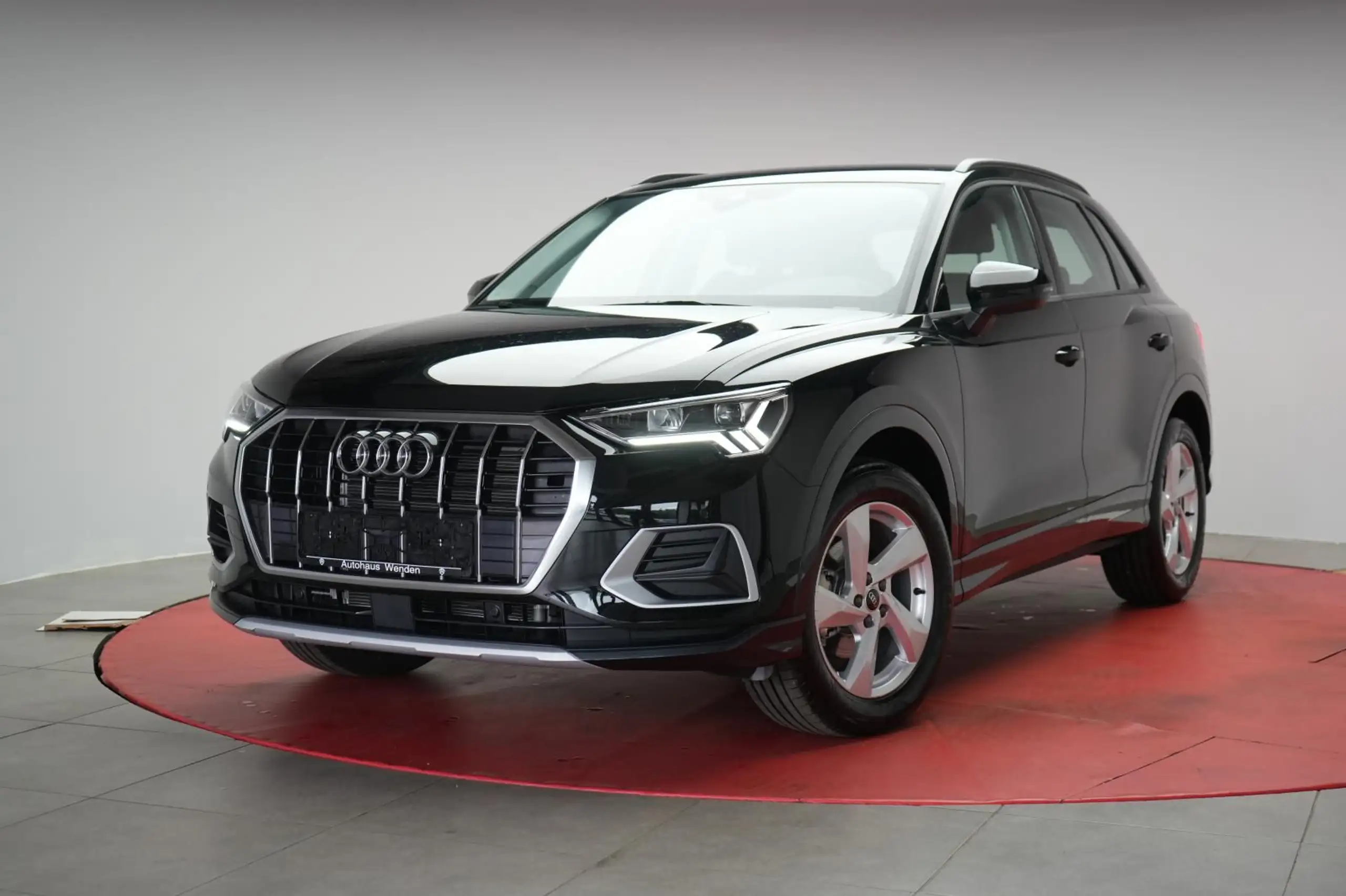 Audi - Q3