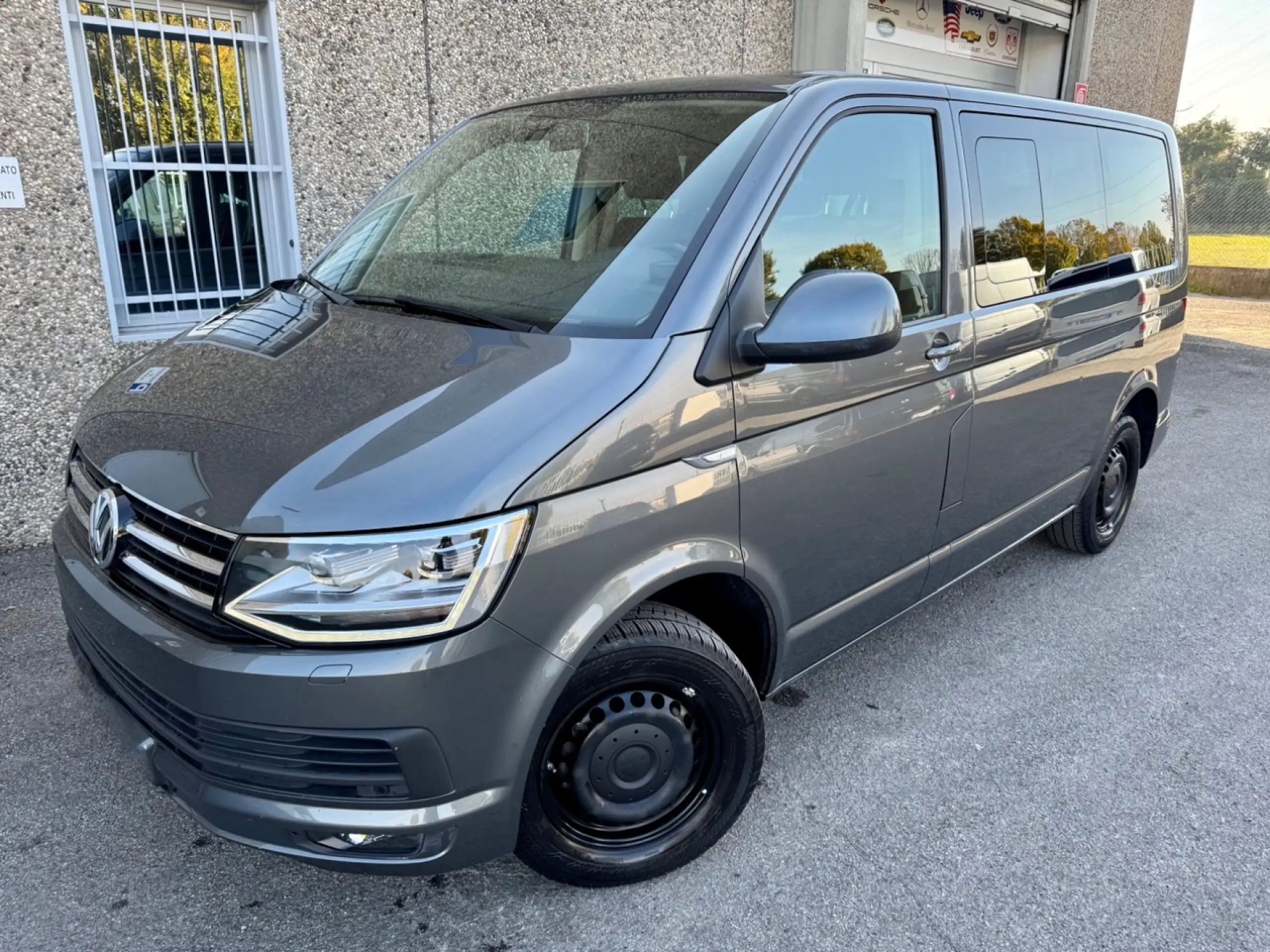 Volkswagen - T6 Caravelle