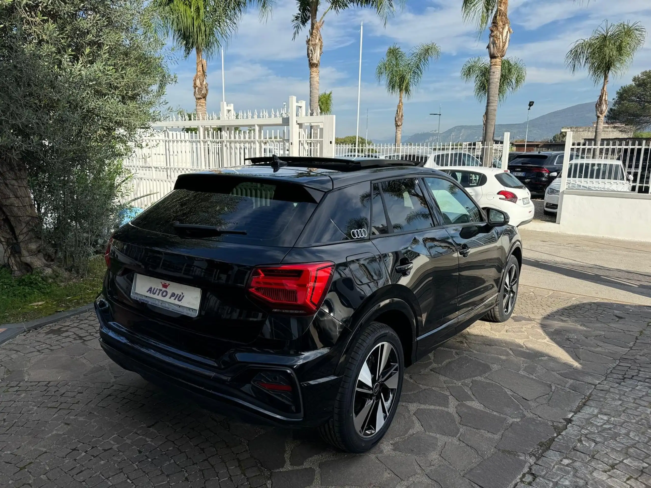 Audi - Q2