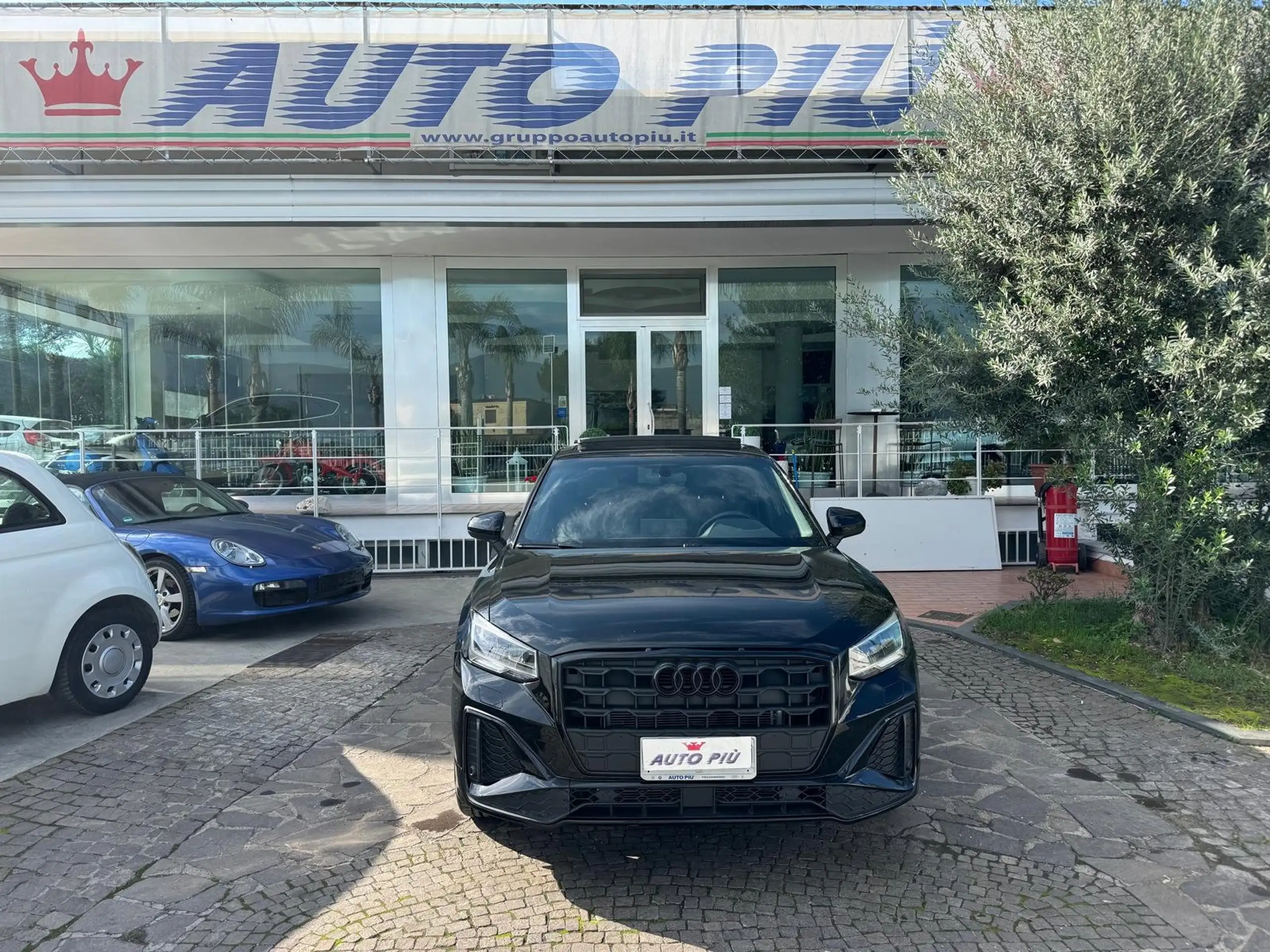 Audi - Q2