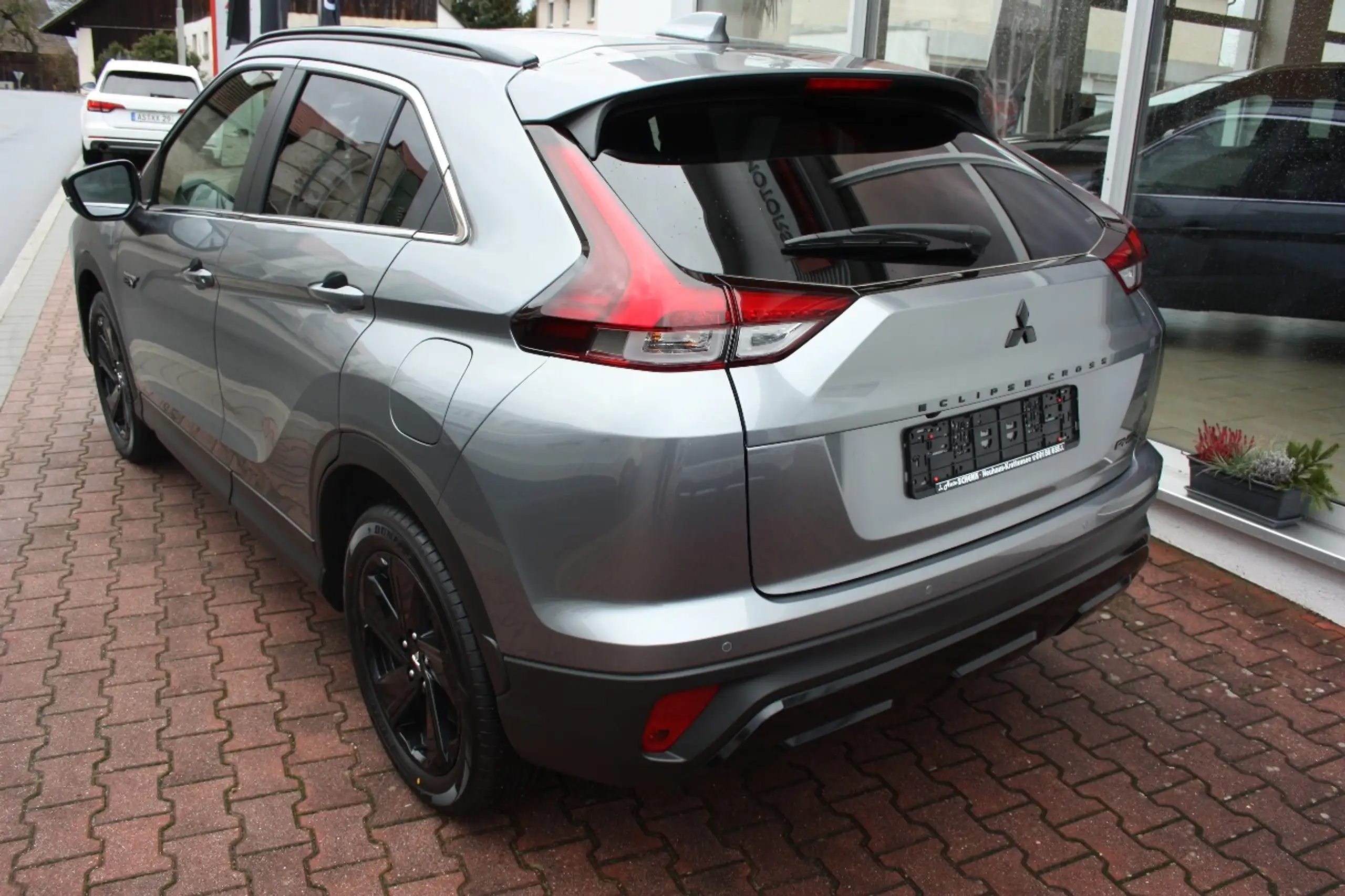 Mitsubishi - Eclipse Cross