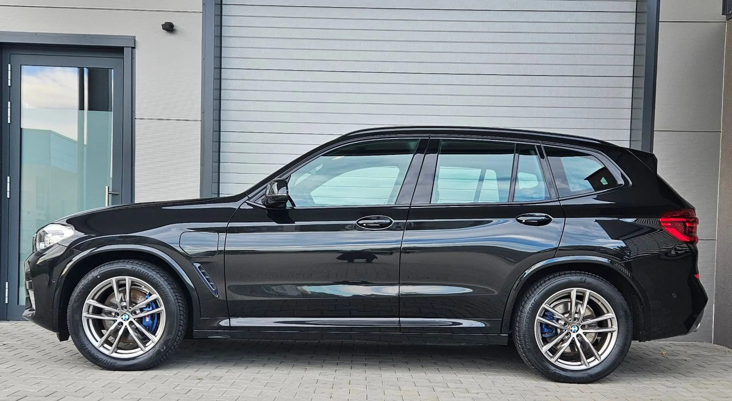 BMW - X3