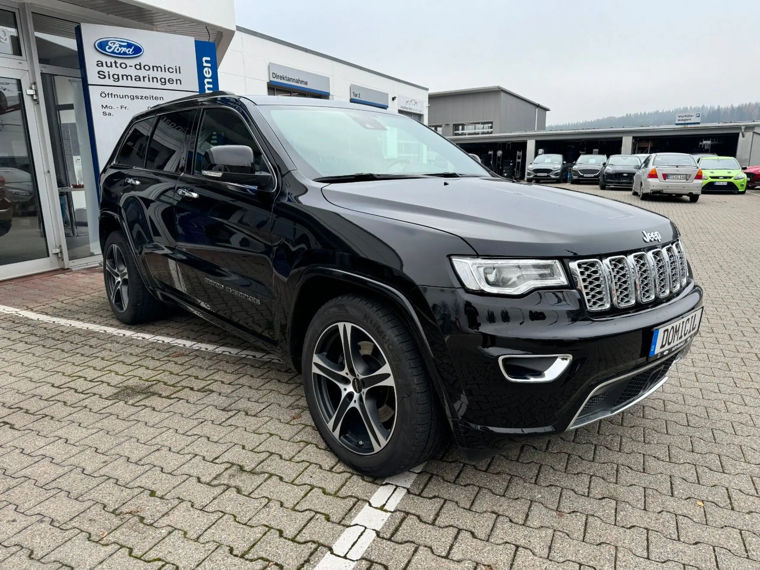 Jeep - Grand Cherokee