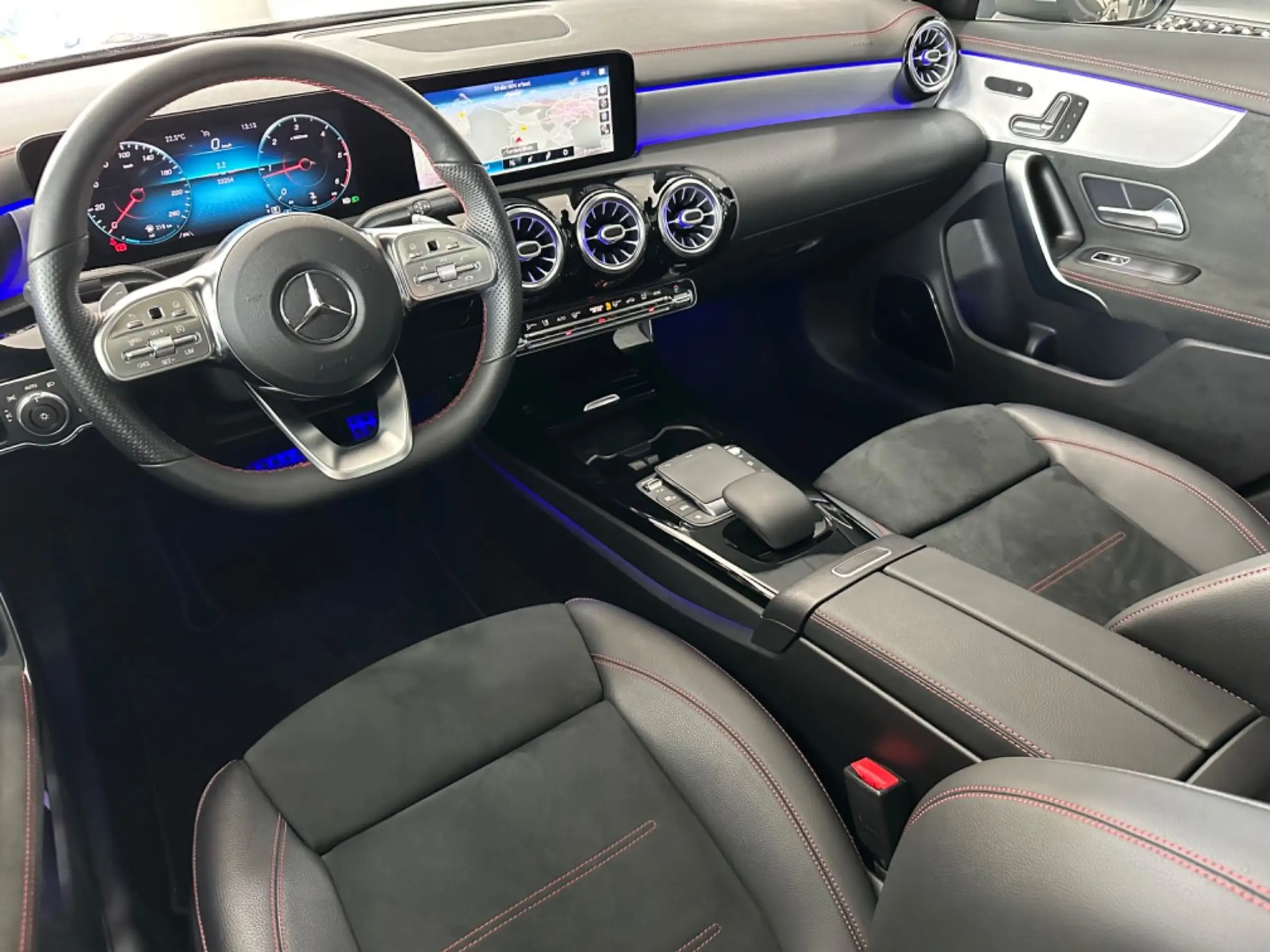 Mercedes-Benz - CLA 220