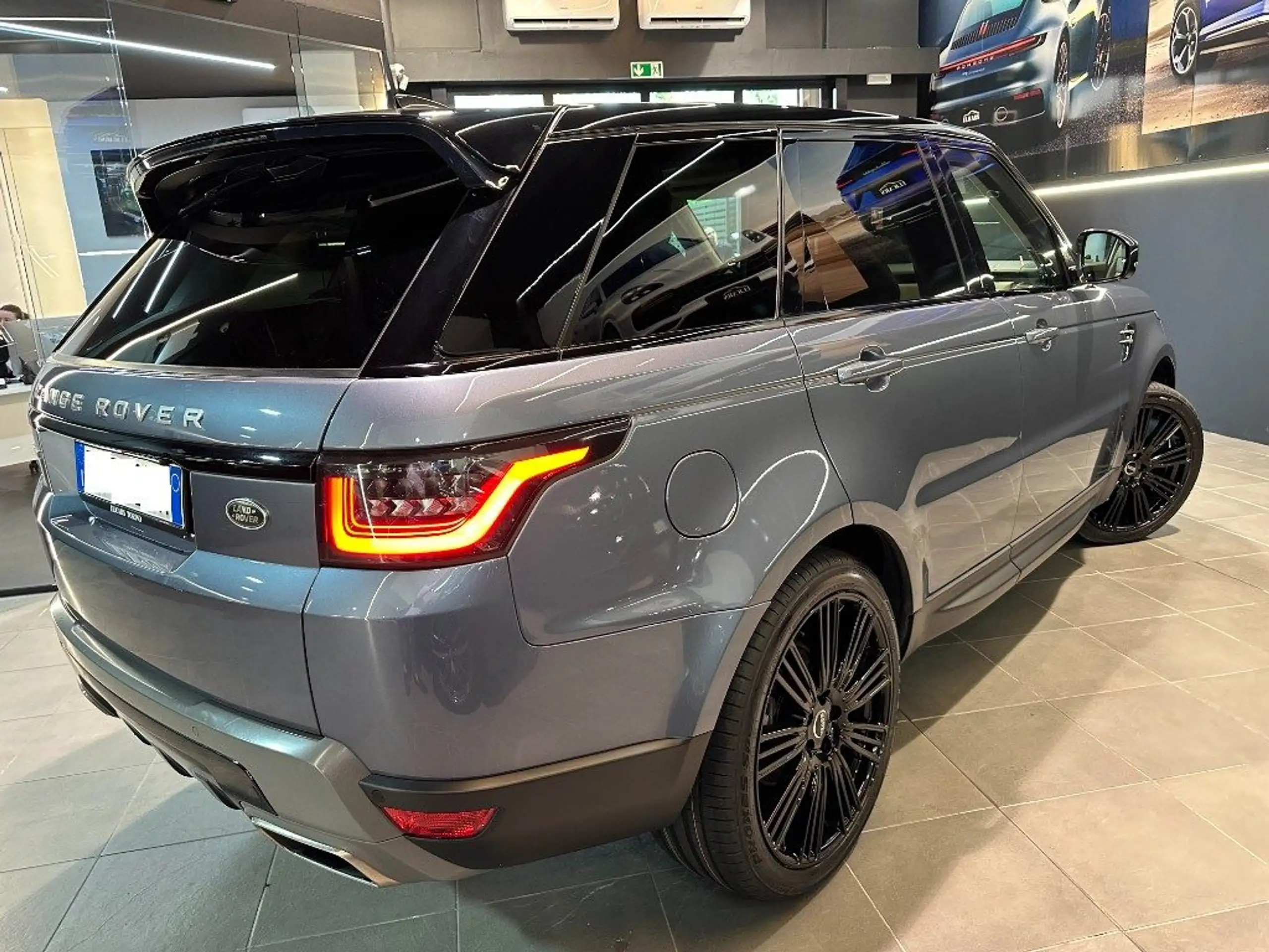 Land Rover - Range Rover Sport